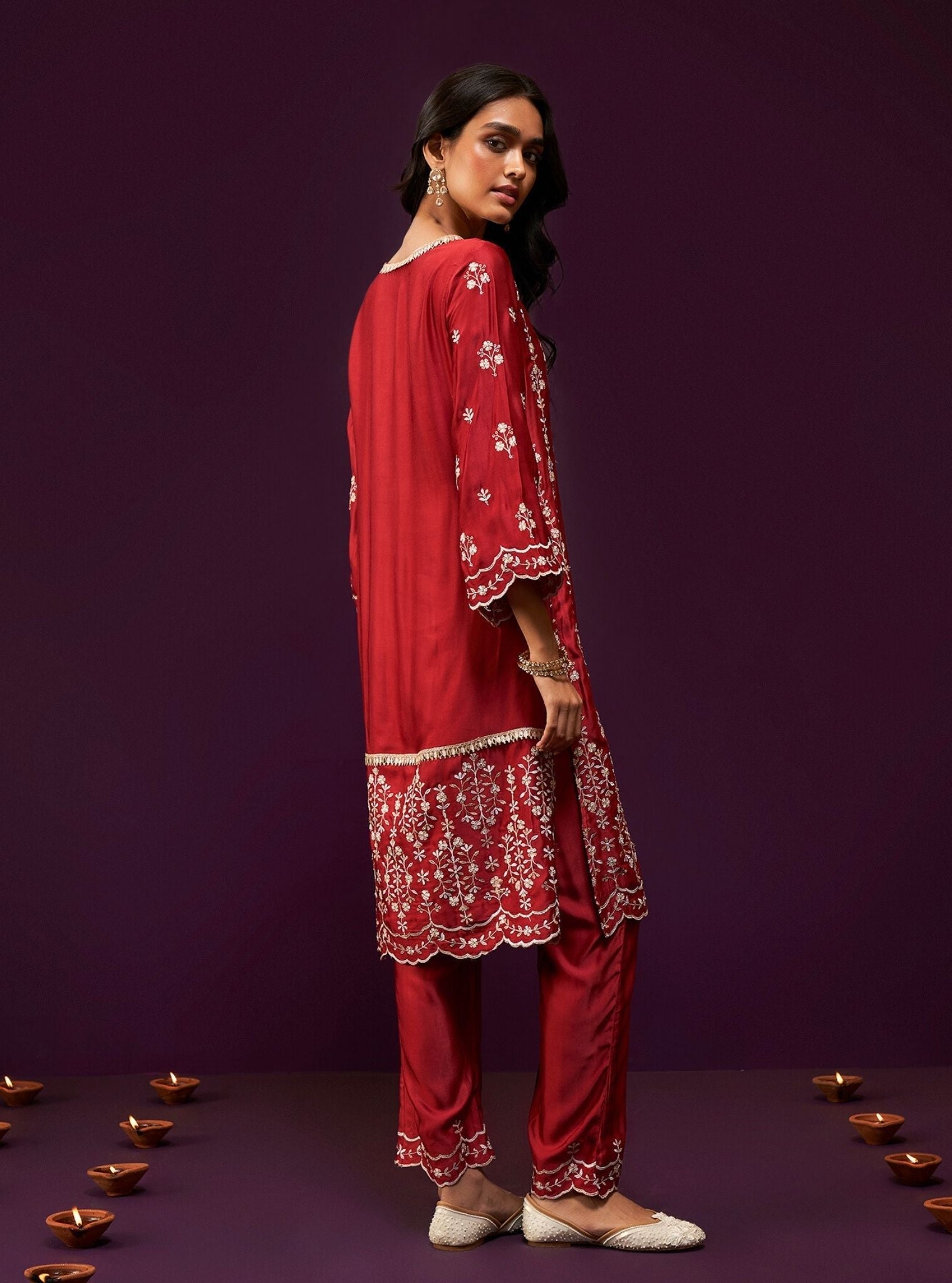Tasanee Cupro Satin Red Kurta Set