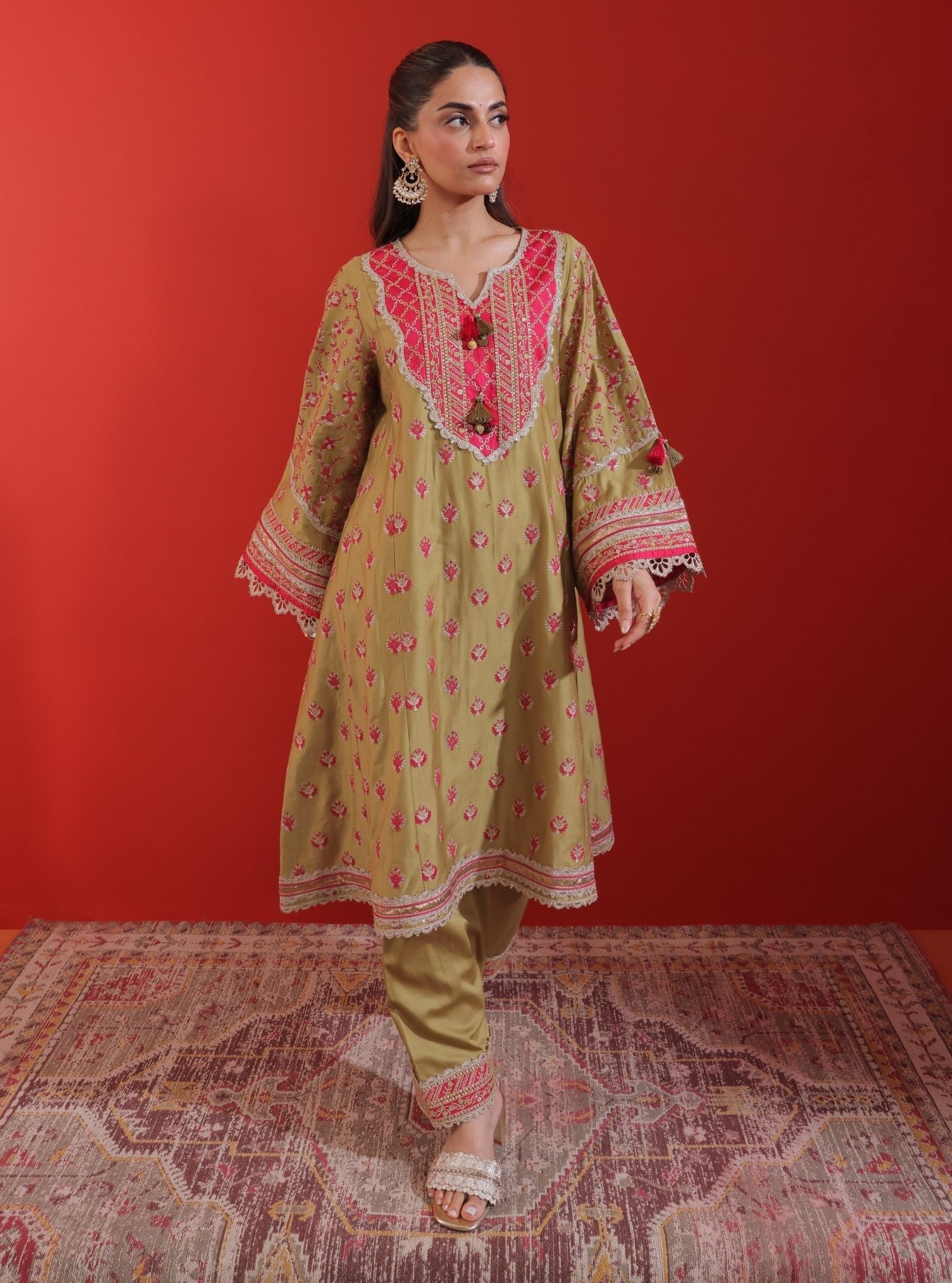 Mulmul Pima Satin Bandhan Green Kurta With Mulmul Pima Satin Bandhan Green Pant