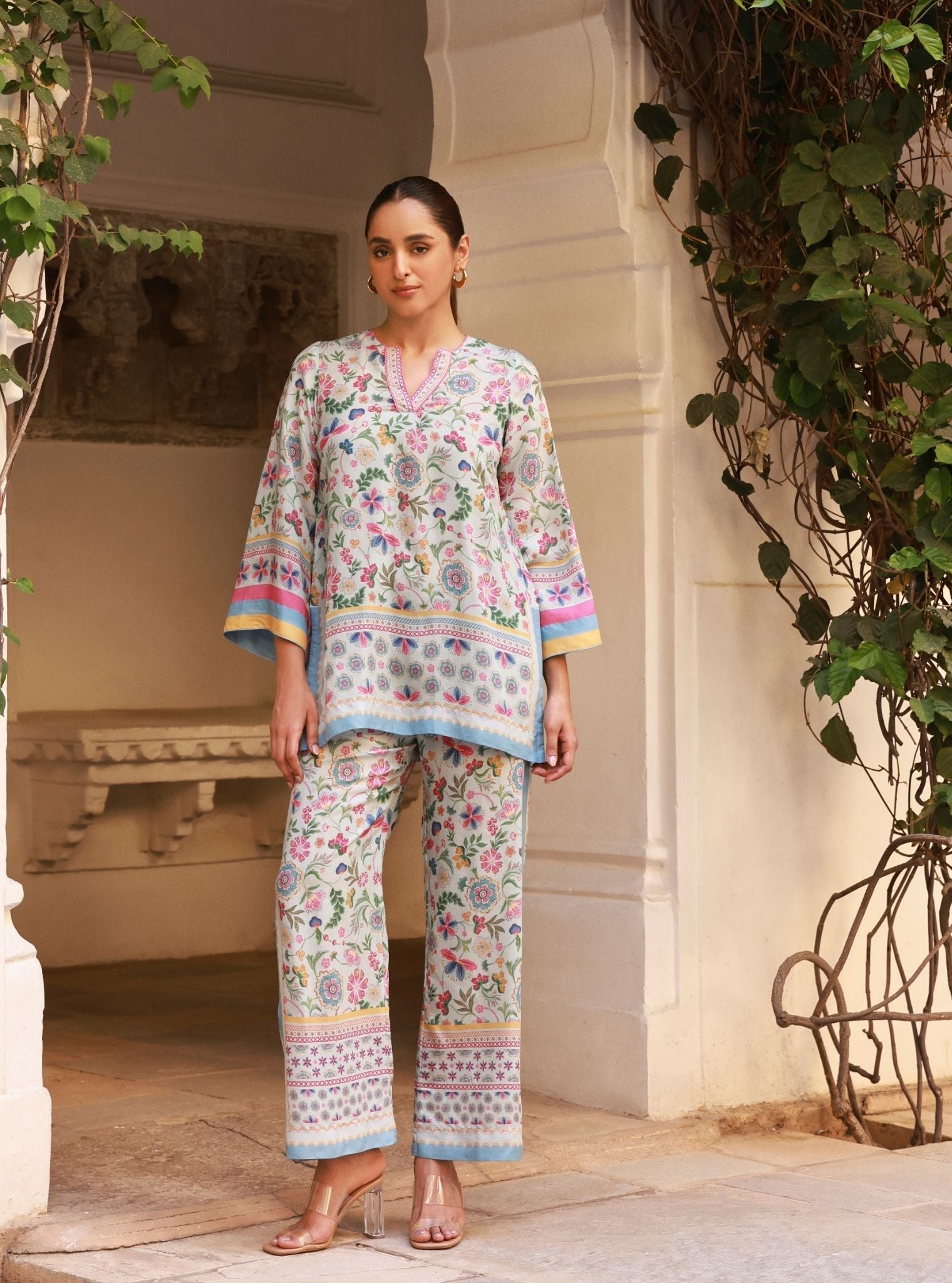 Saurmi Blue Lawn Top Set