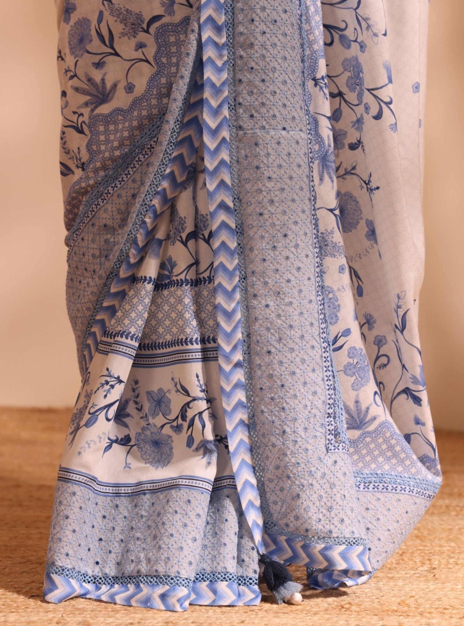 Niri Lawn White Saree