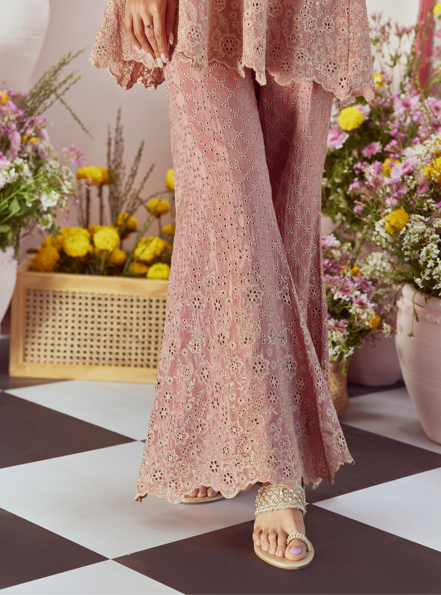 Mulmul Royal Tissue Araj Pink Top With Mulmul Royal Tissue Araj Pink Pant