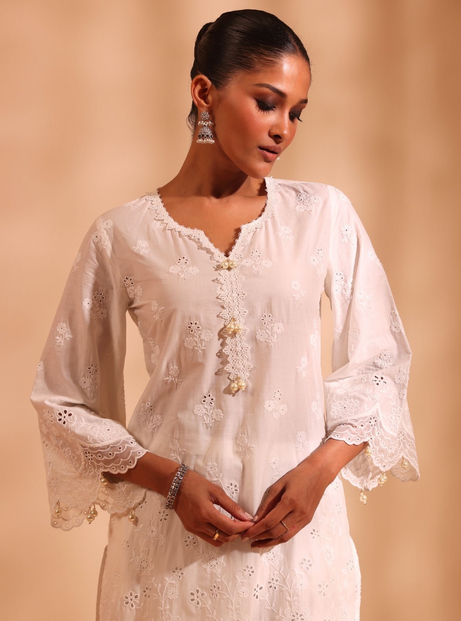 Mulmul Cotton Suma Stark White Kurta With Mulmul Cotton Yara White Pant