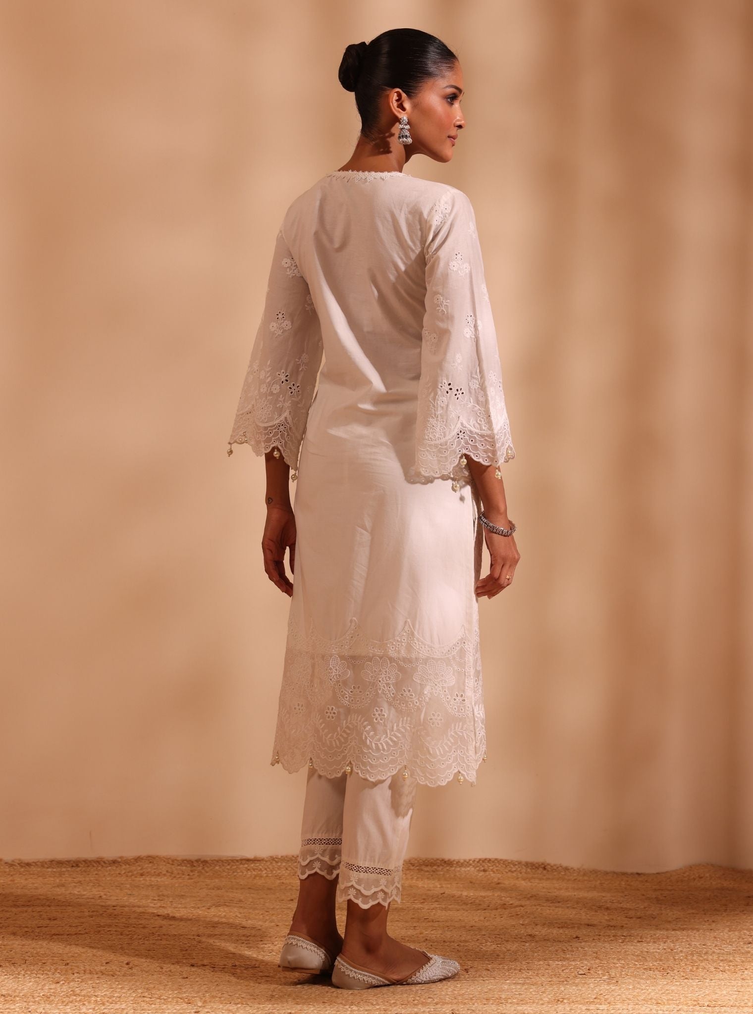 Mulmul Cotton Suma Stark White Kurta With Mulmul Cotton Yara White Pant