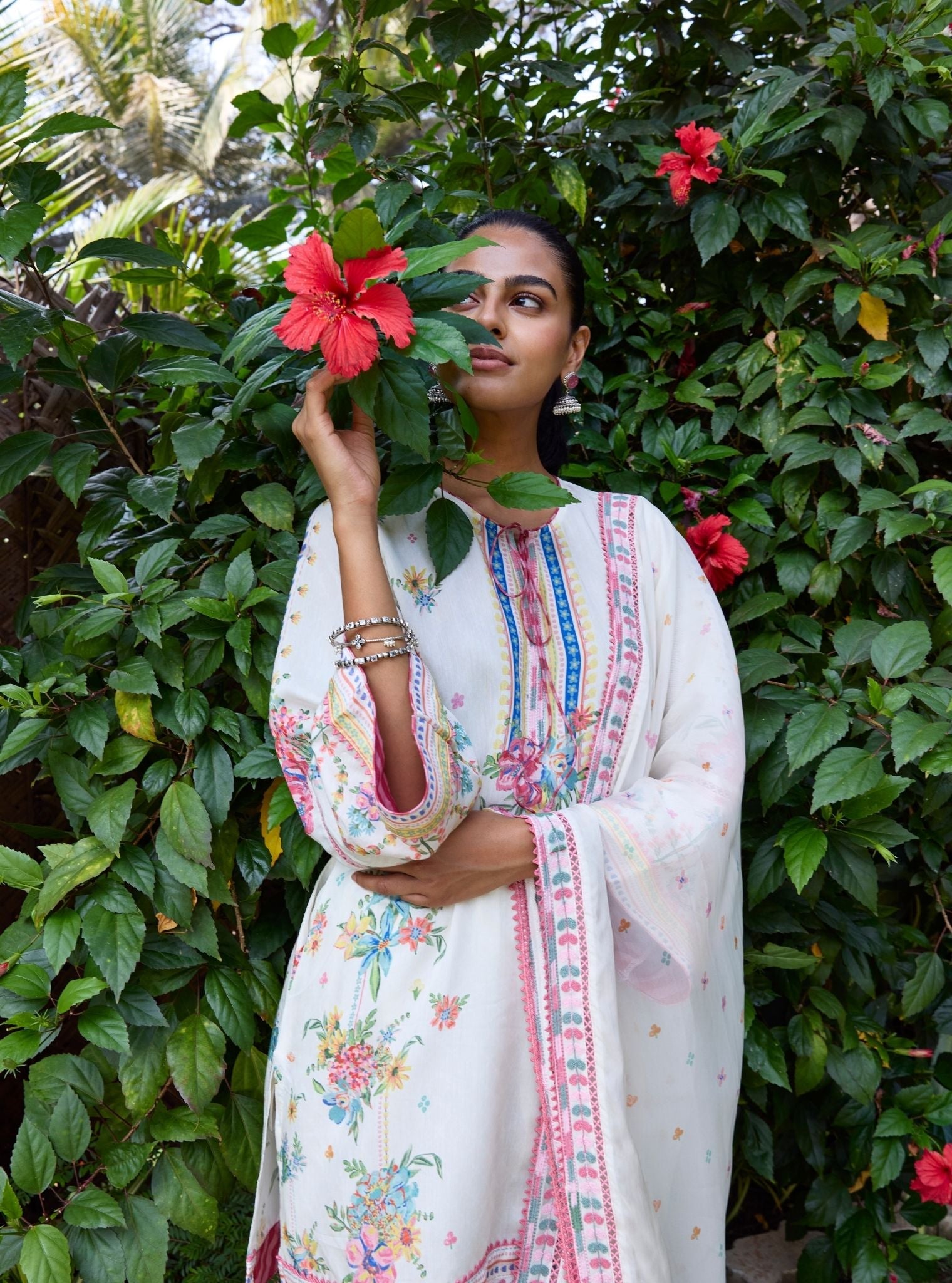 Enaara Lawn Off White Kurta Set