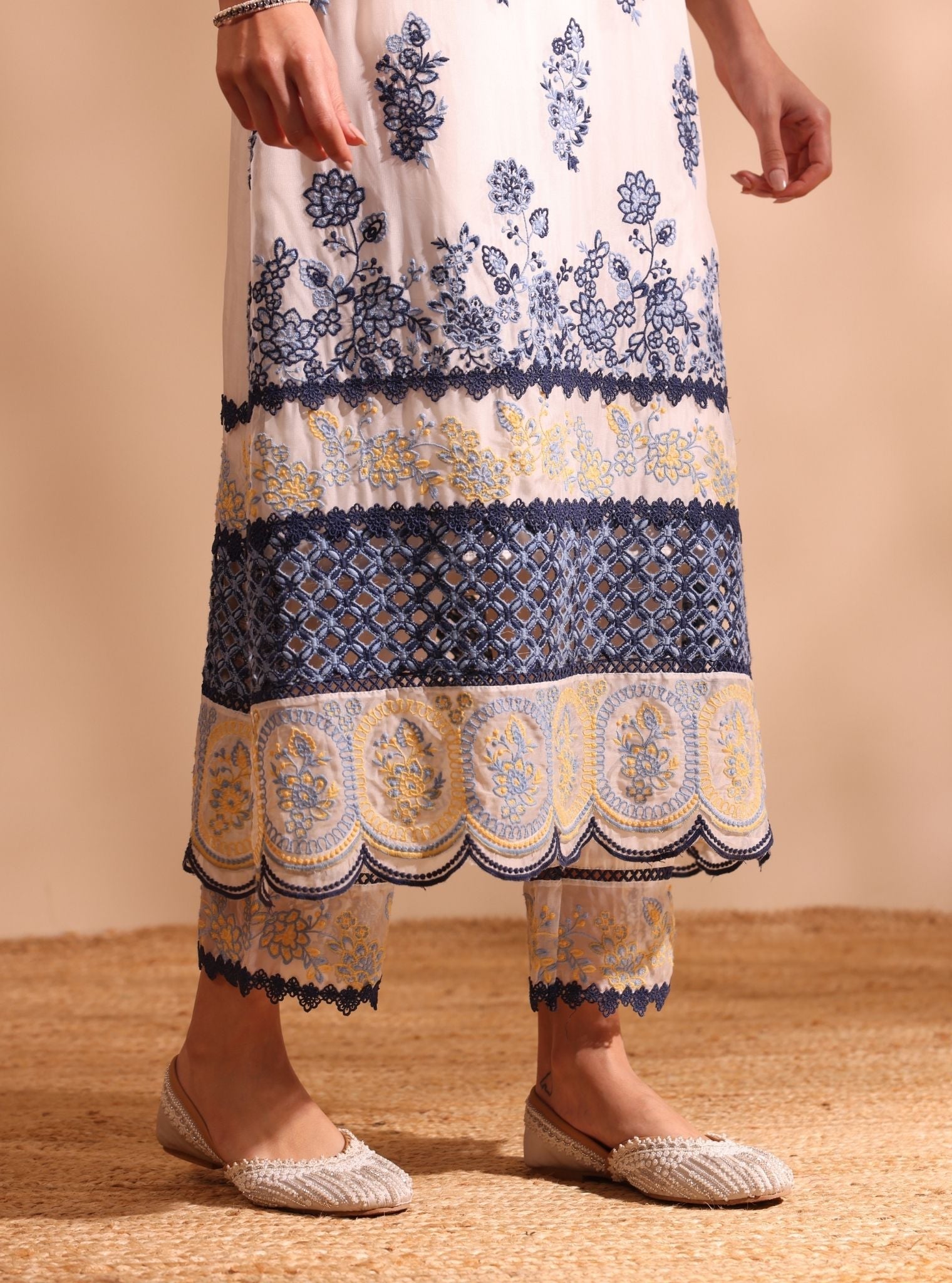 Valara Organza White Kurta Set