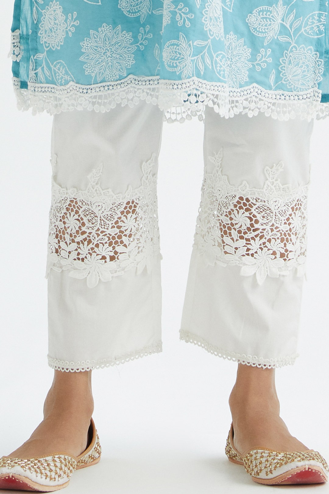 Mulmul Cotton Dunlin Blue Kurta With Broad Lace Insert White Pyajama