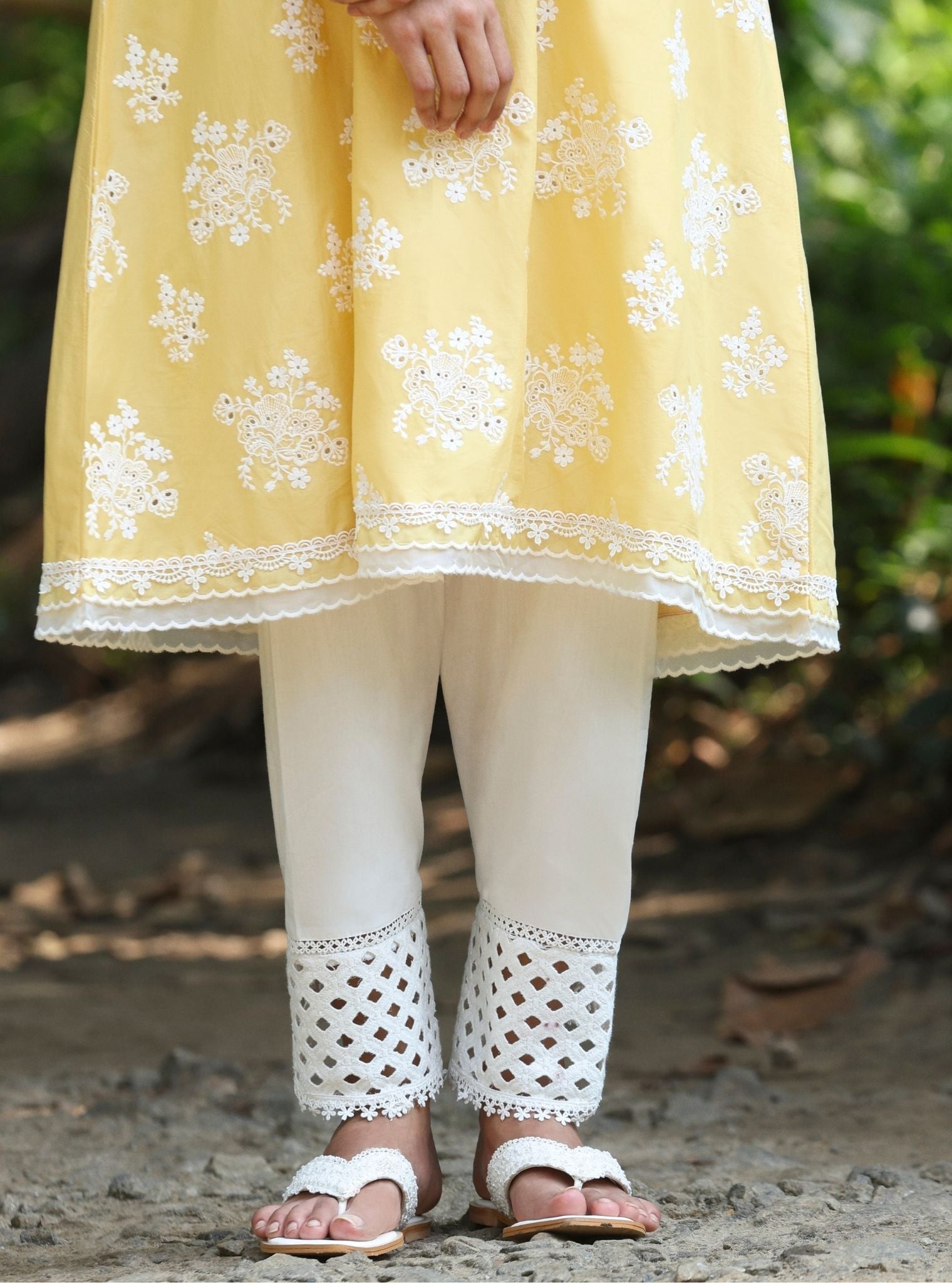 Mulmul Cotton Sira Yellow Kurta With Mulmul Cotton Yuna White Pant