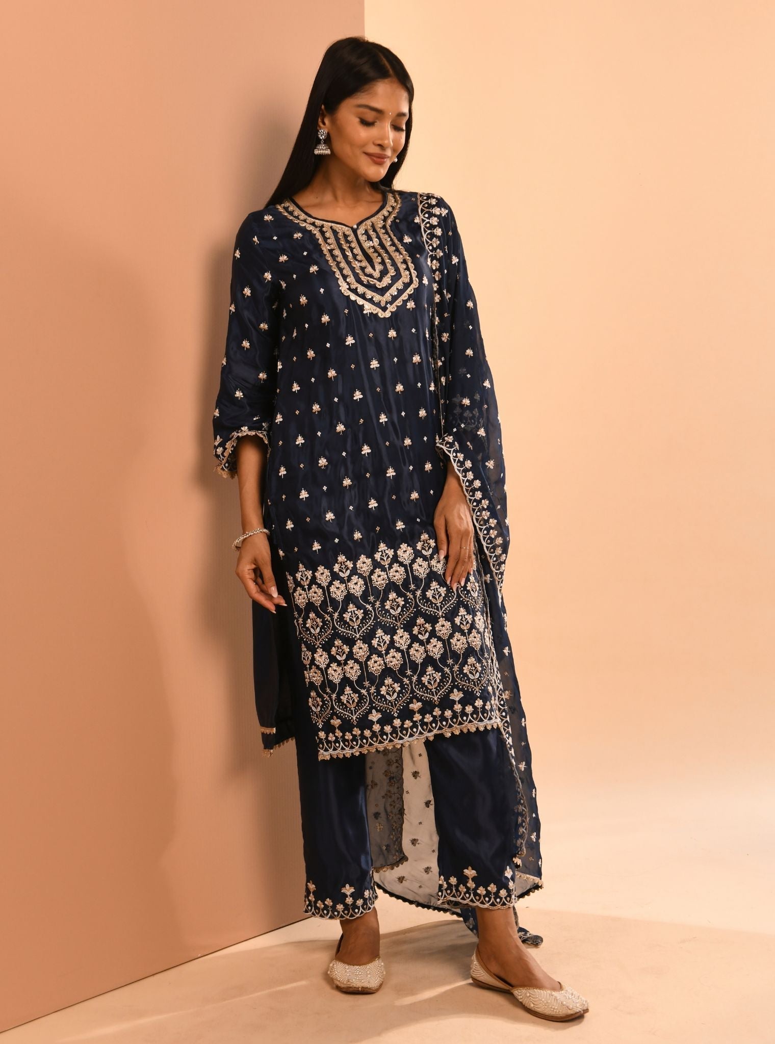 Mulmul Organza Aarya Navy Dupatta