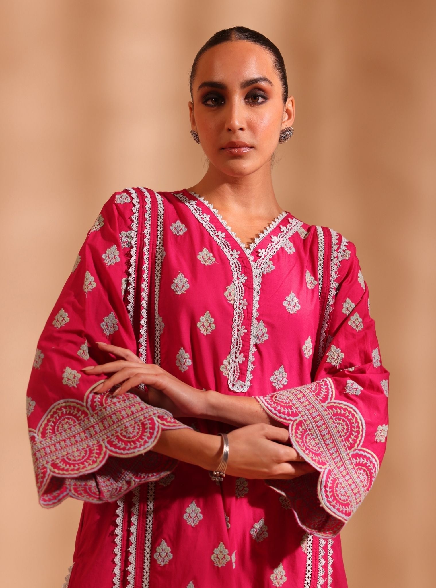 Mulmul Cotton Maira Fuschia Kurta With Mulmul Cotton Maira Fuschia Pant