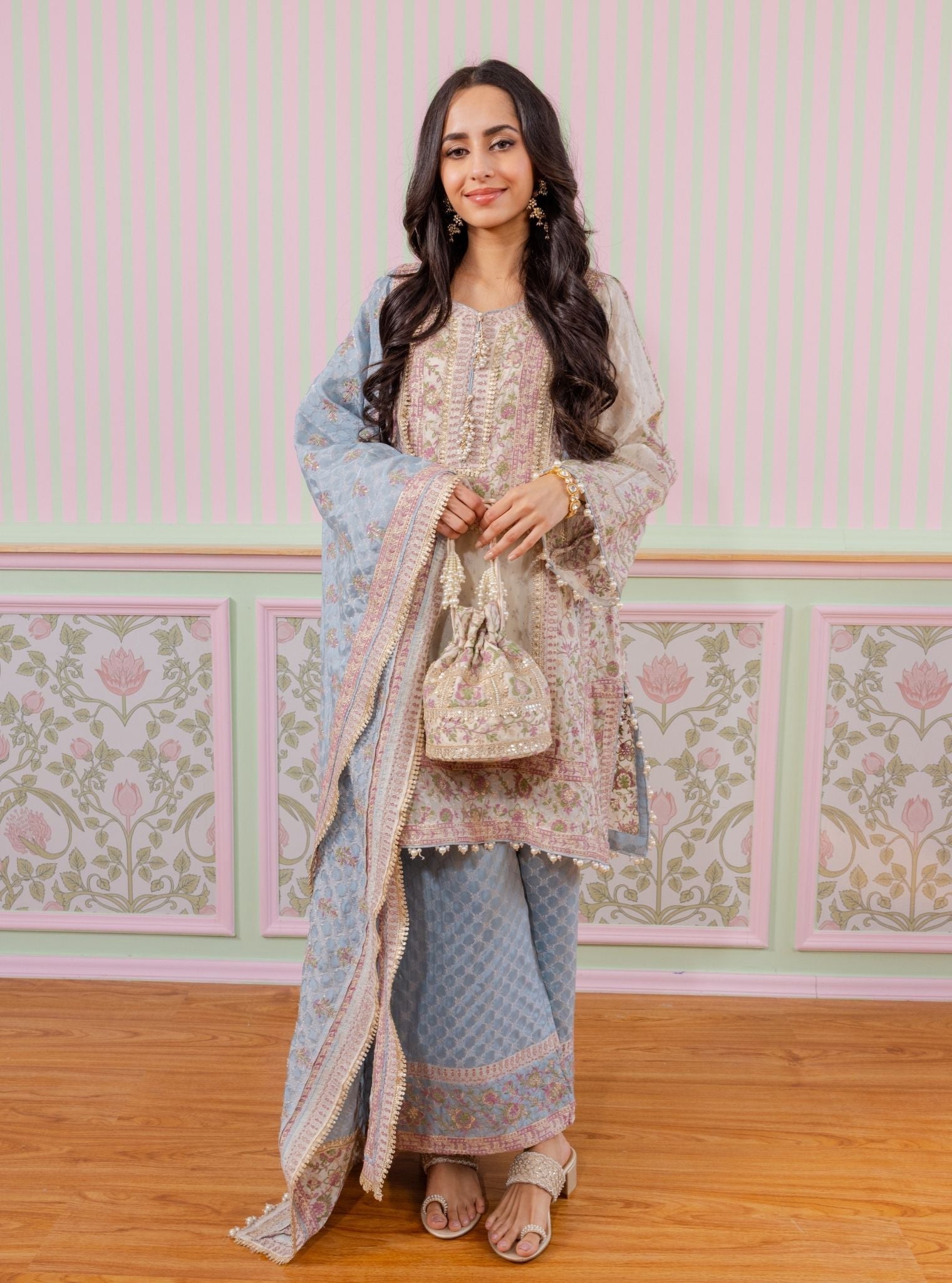 Mulmul Banarsi Mangal Off White Kurta With Mulmul Banarsi Mangal Blue Pant