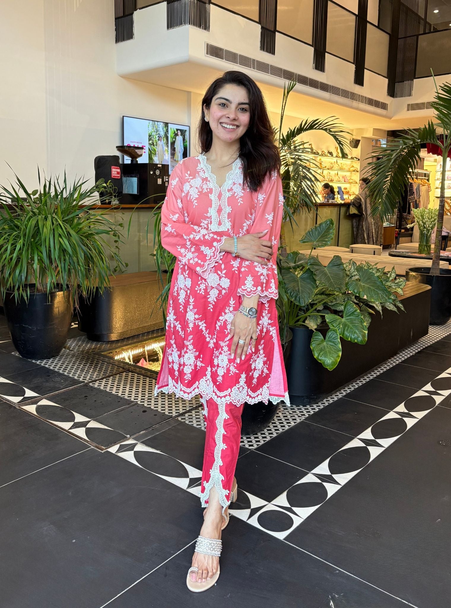 Mulmul Ombre Atrai Red Kurta With Atrai Red Dhoti Pant