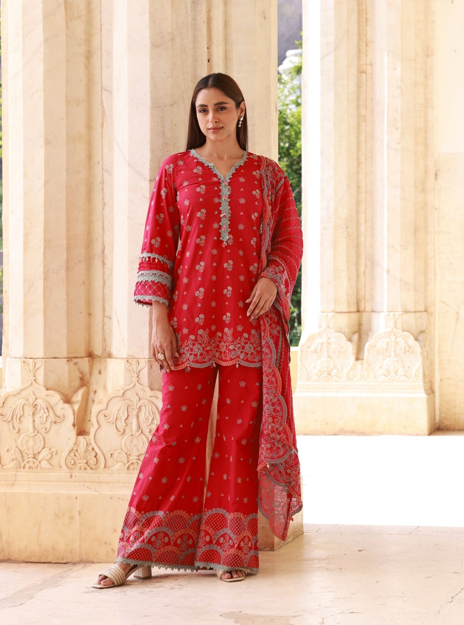 Mulmul Organza Kaveera Fuschia Dupatta