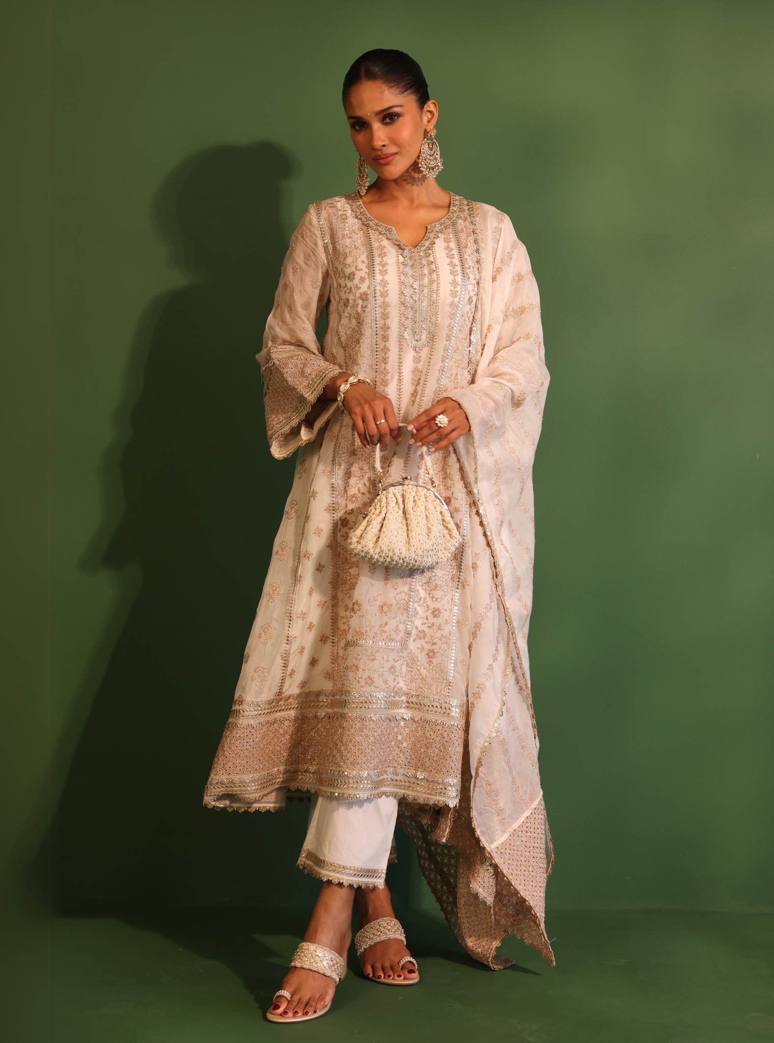 Mulmul Organza Katha Off White Dupatta