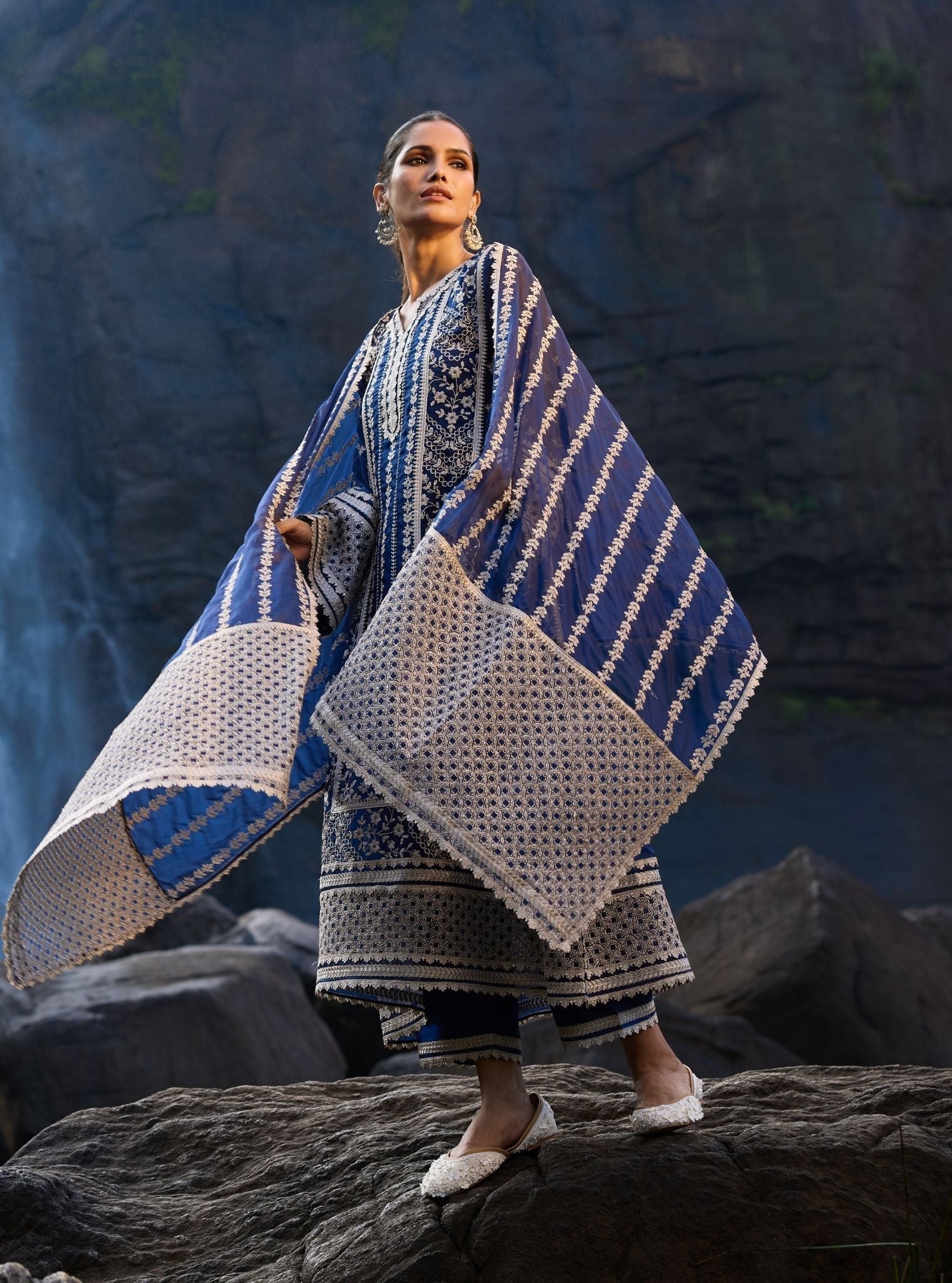 Mulmul Organza Katha Navy Dupatta