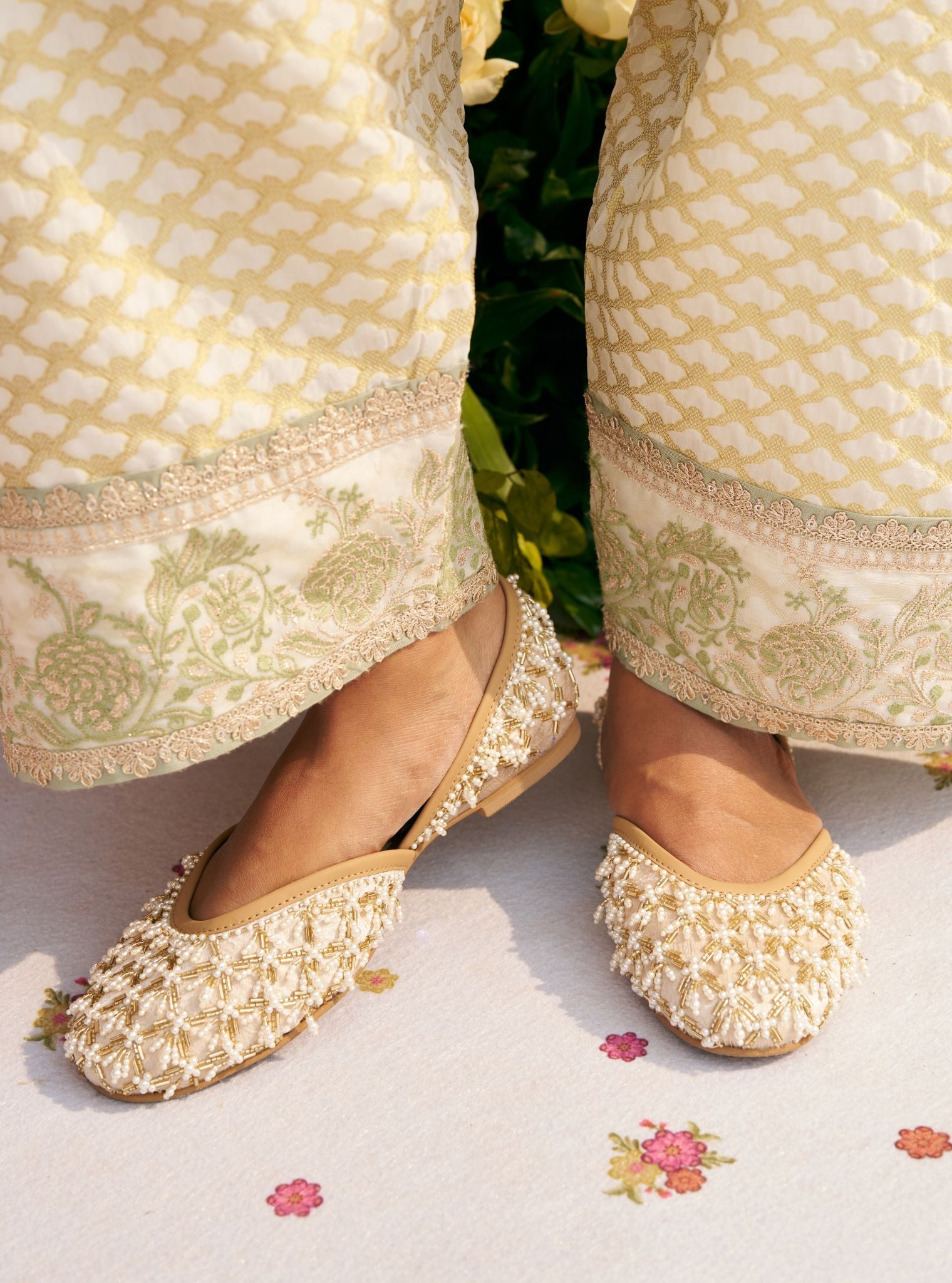 Clara Light Gold Vegan Jutti