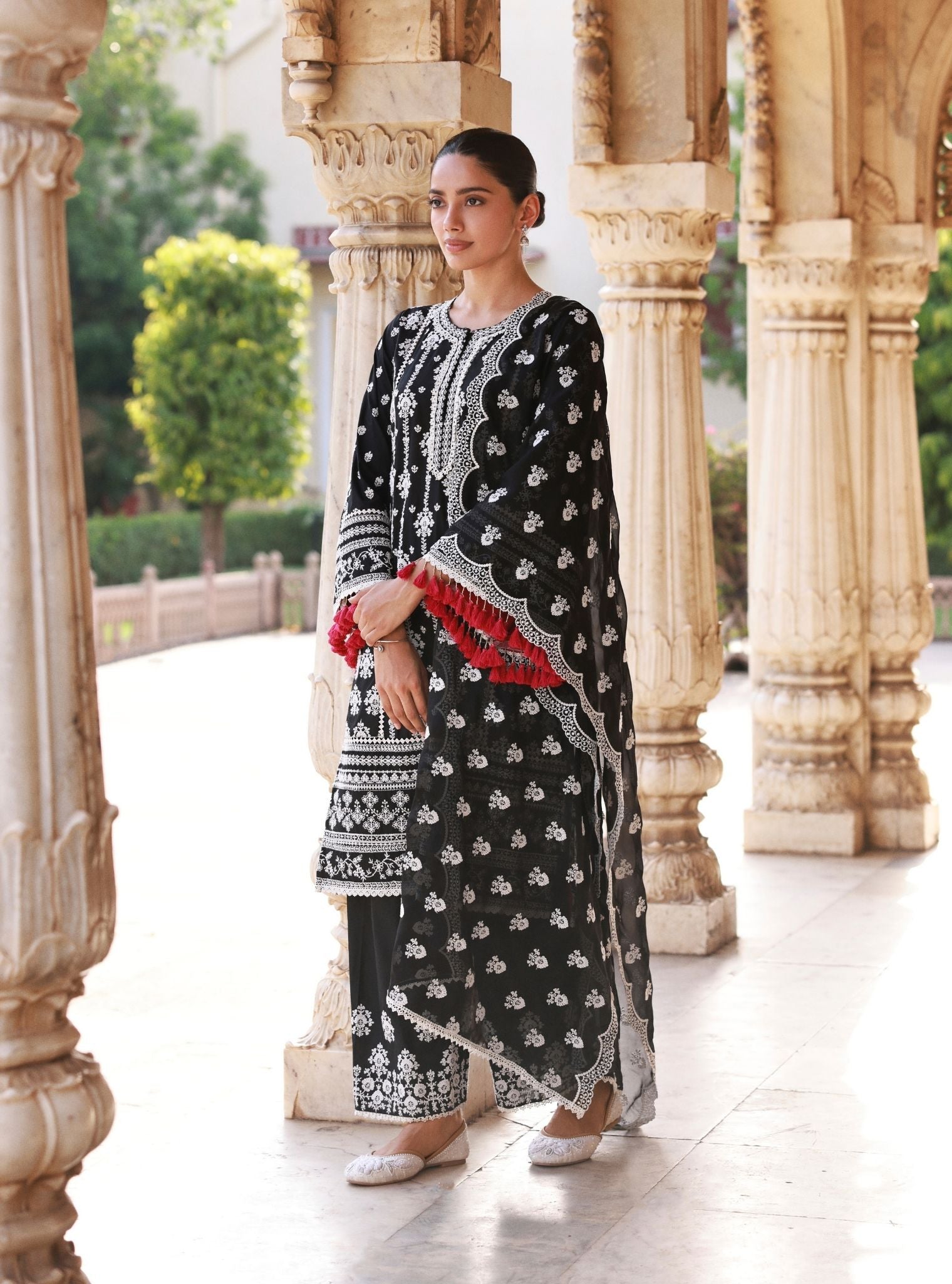 Mulmul Supima Cotton Lomeya Black Dupatta