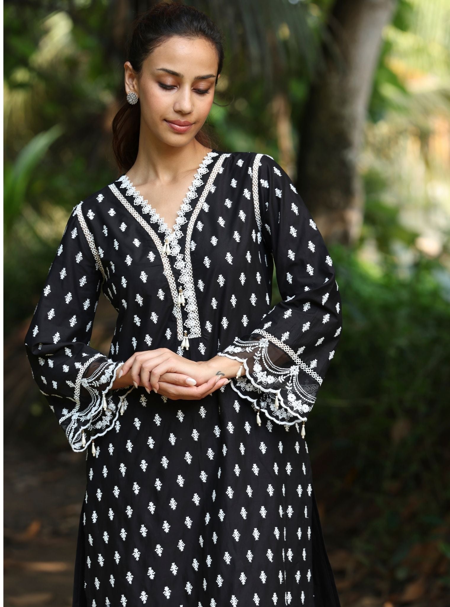 Mulmul Cotton Nivi Black Kurta With Mulmul Cotton Ilya Black Pant