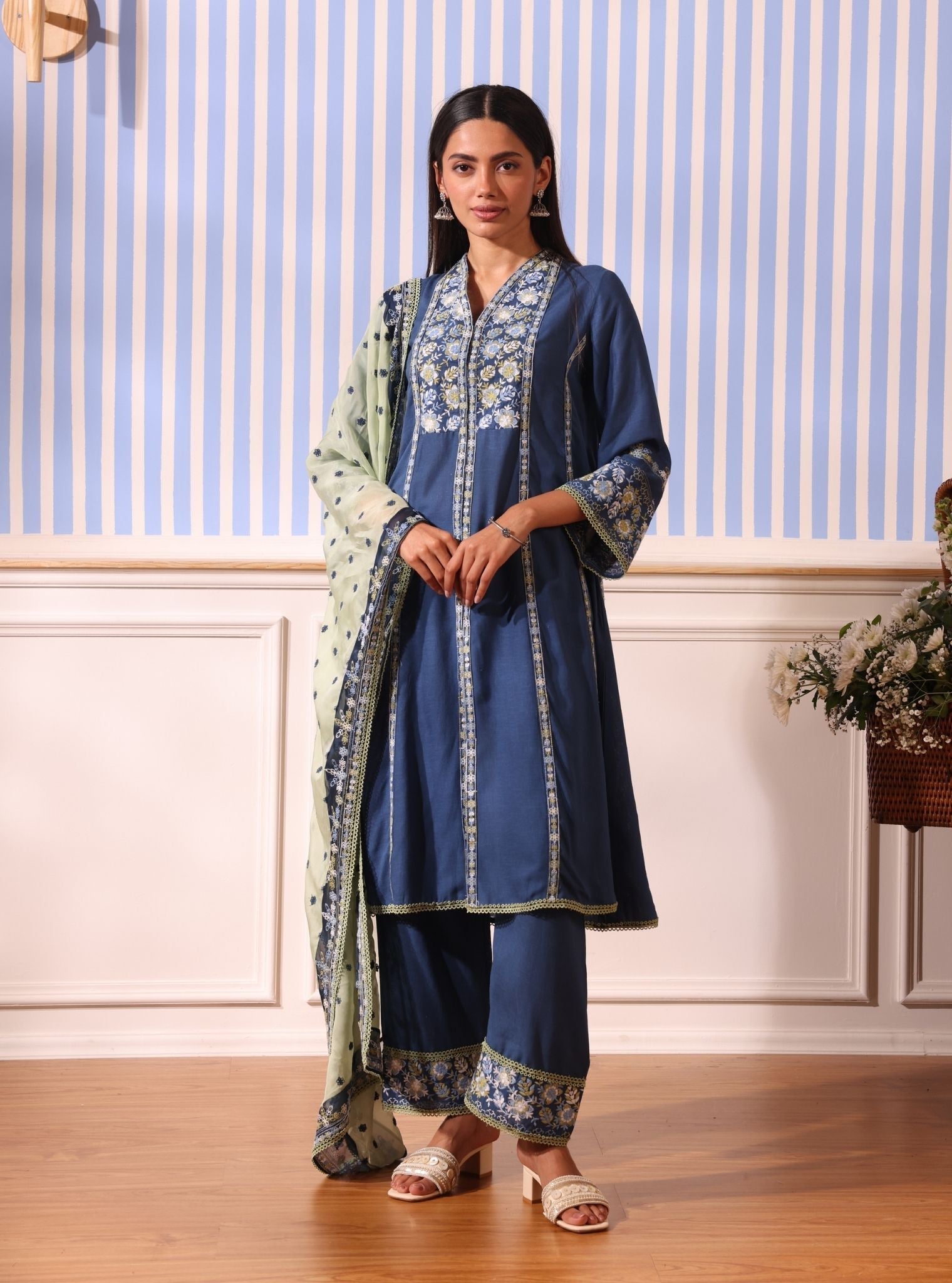 Siti Linen Navy Kurta Set