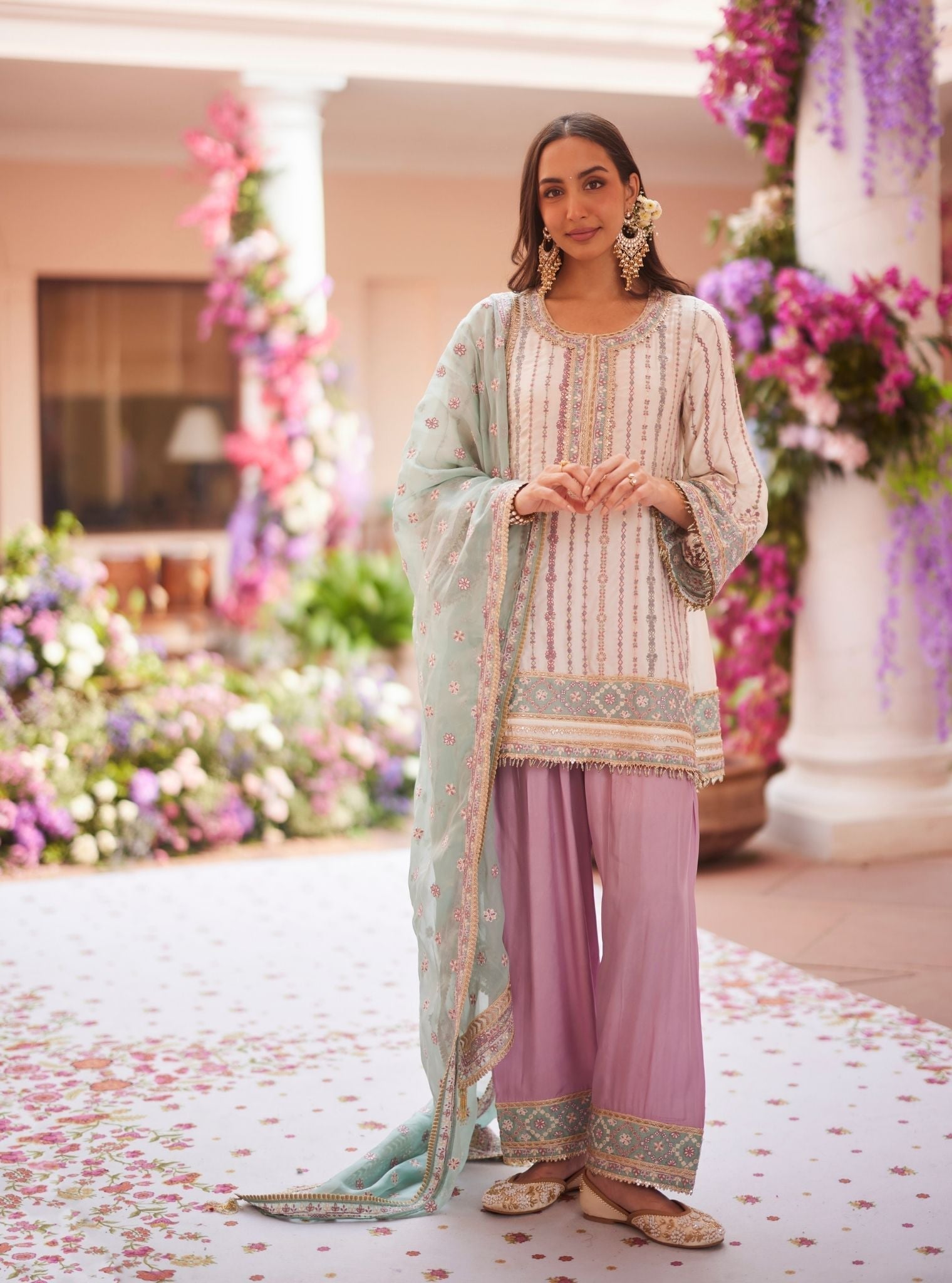 Jhumri Cupro Satin Off-white Kurta Set