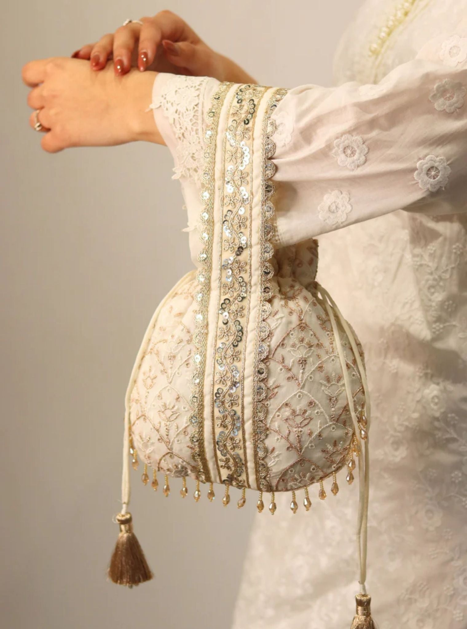 Mulmul Sawaari Off White Potli Bag