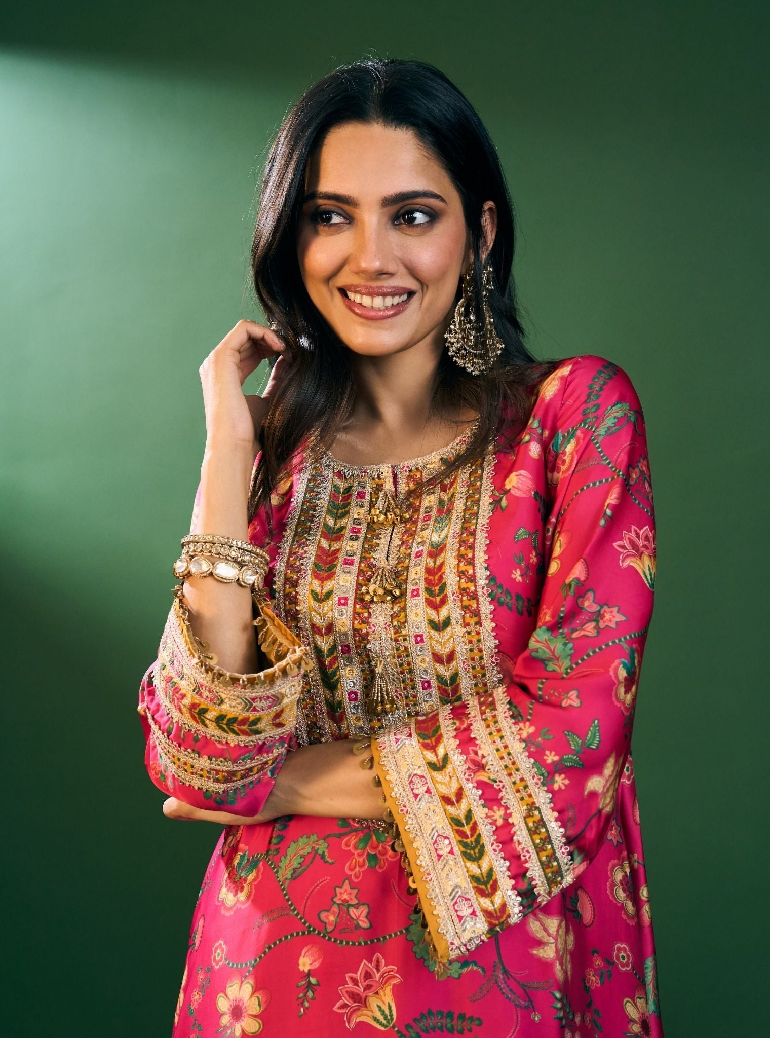 Sahi Cupro Satin Printed Fuchsia Kurta with Fuchsia Salwar Set