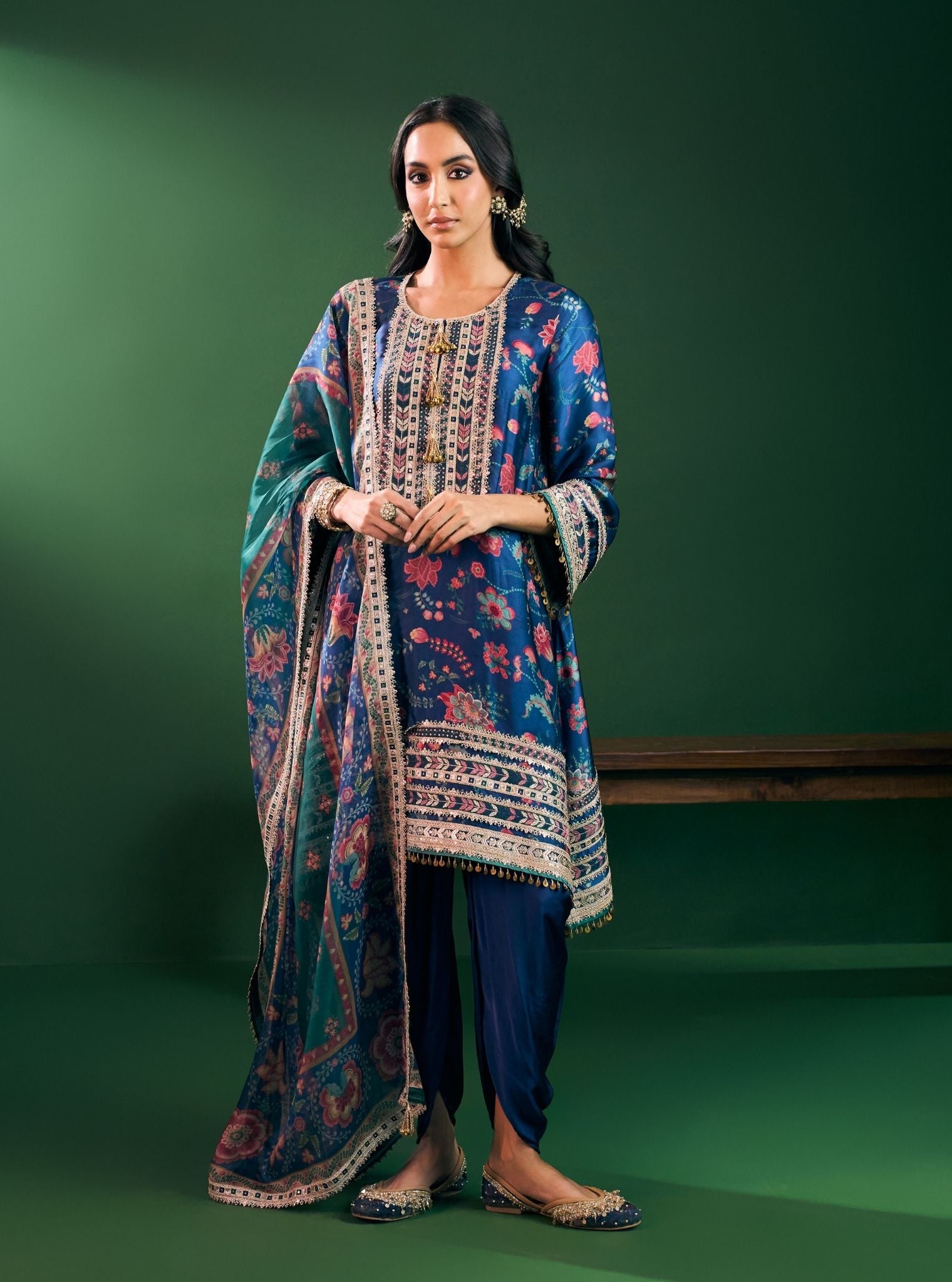 Sahi Cupro Satin Printed Navy Kurta with Navy Salwar Set