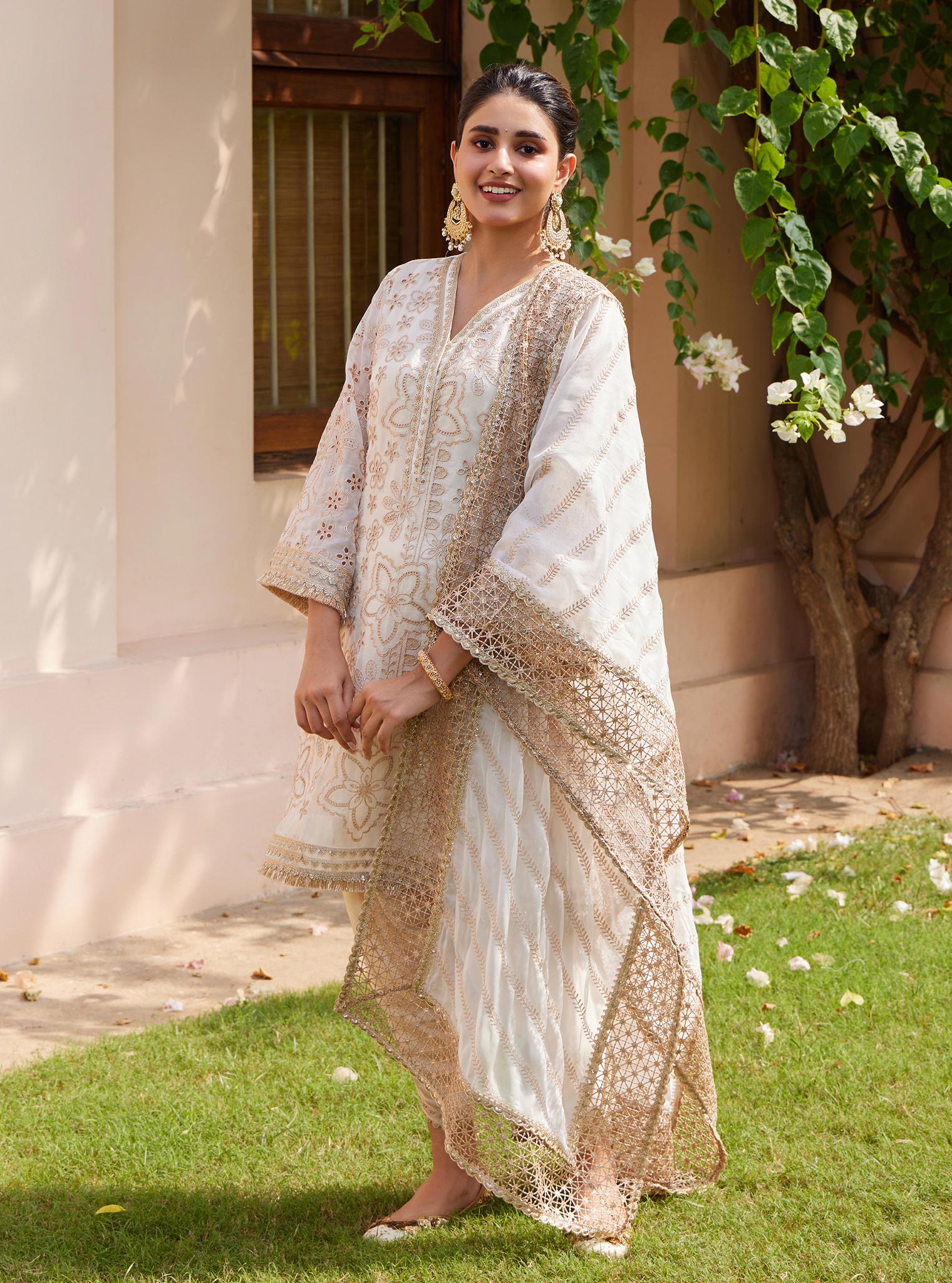 Mulmul Ekani Off white Dupatta