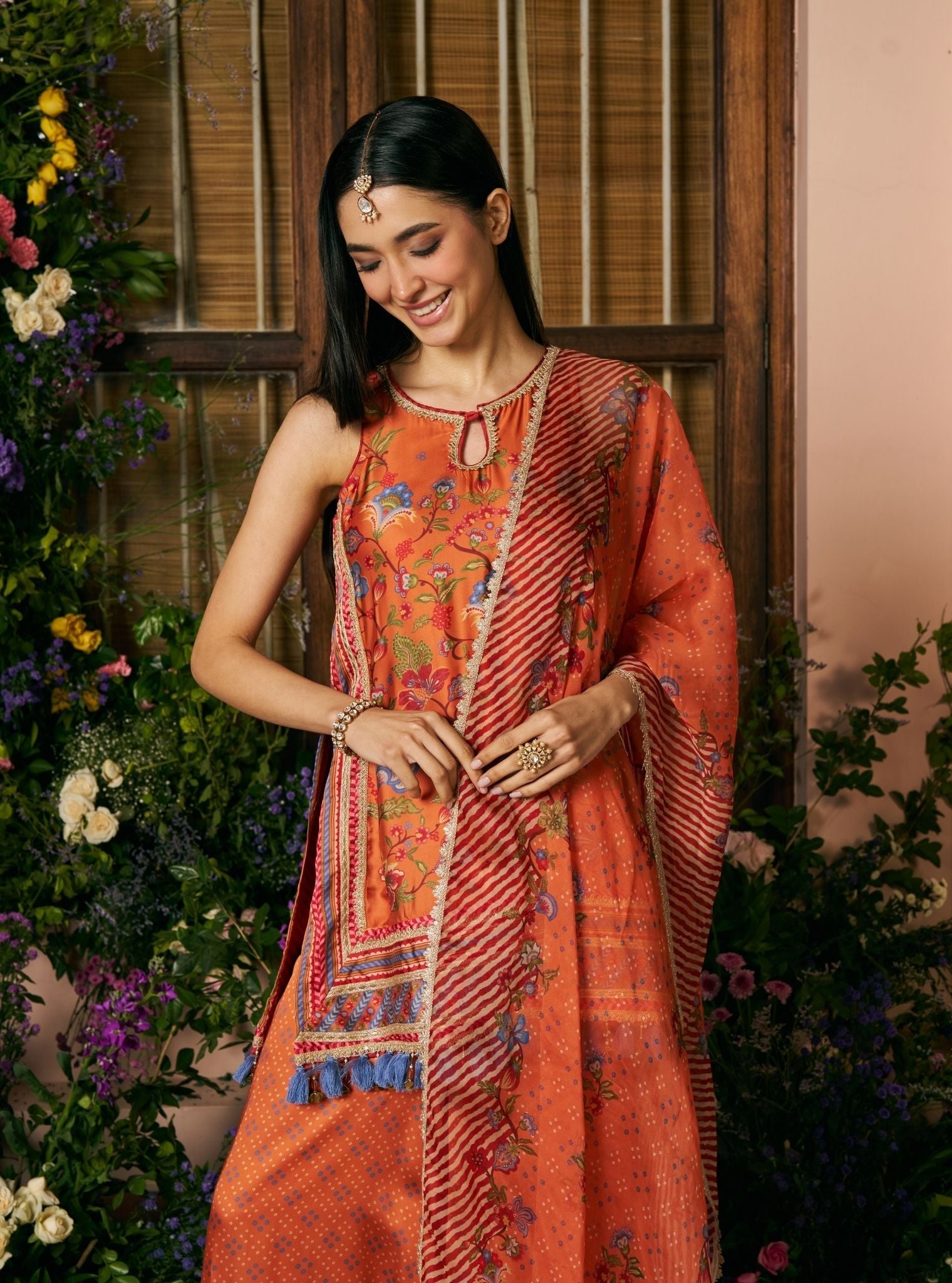 Taali Cupro Satin Printed Orange Kurta Set