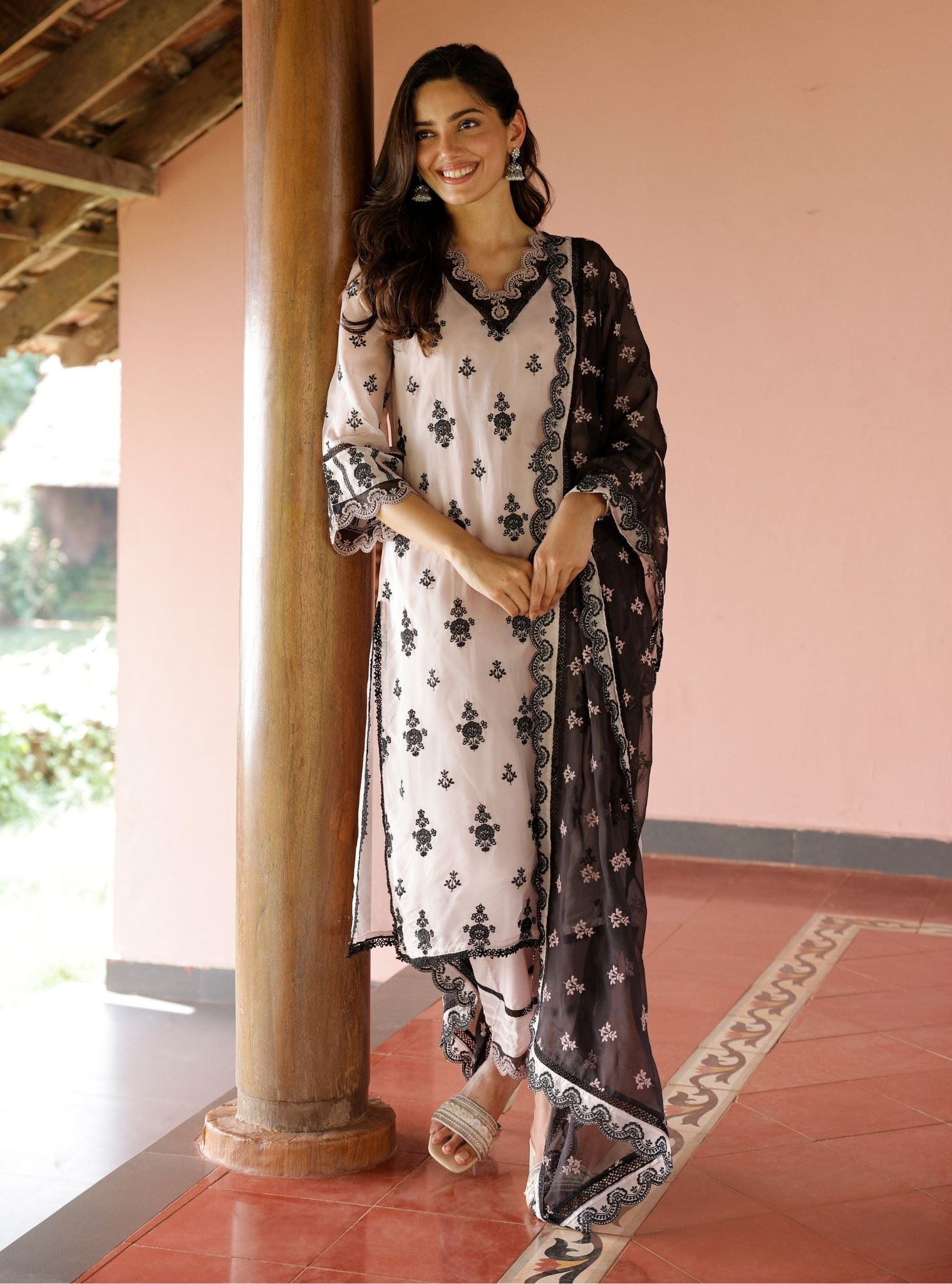 Mulmul Organza Nain Dusty Pink Kurta With Mulmul Cotton Nain Dusty Pink Pant