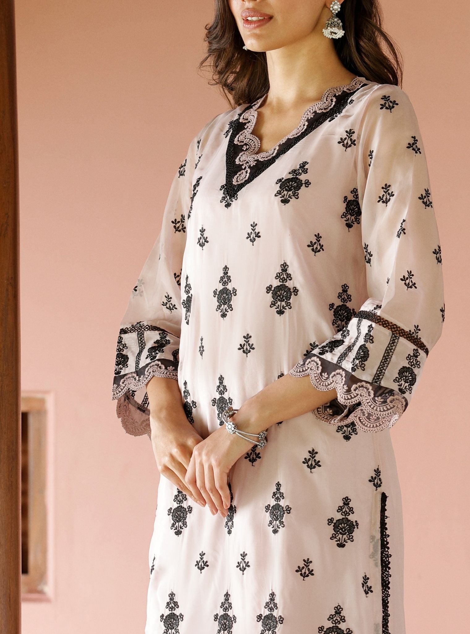 Mulmul Organza Nain Dusty Pink Kurta With Mulmul Cotton Nain Dusty Pink Pant
