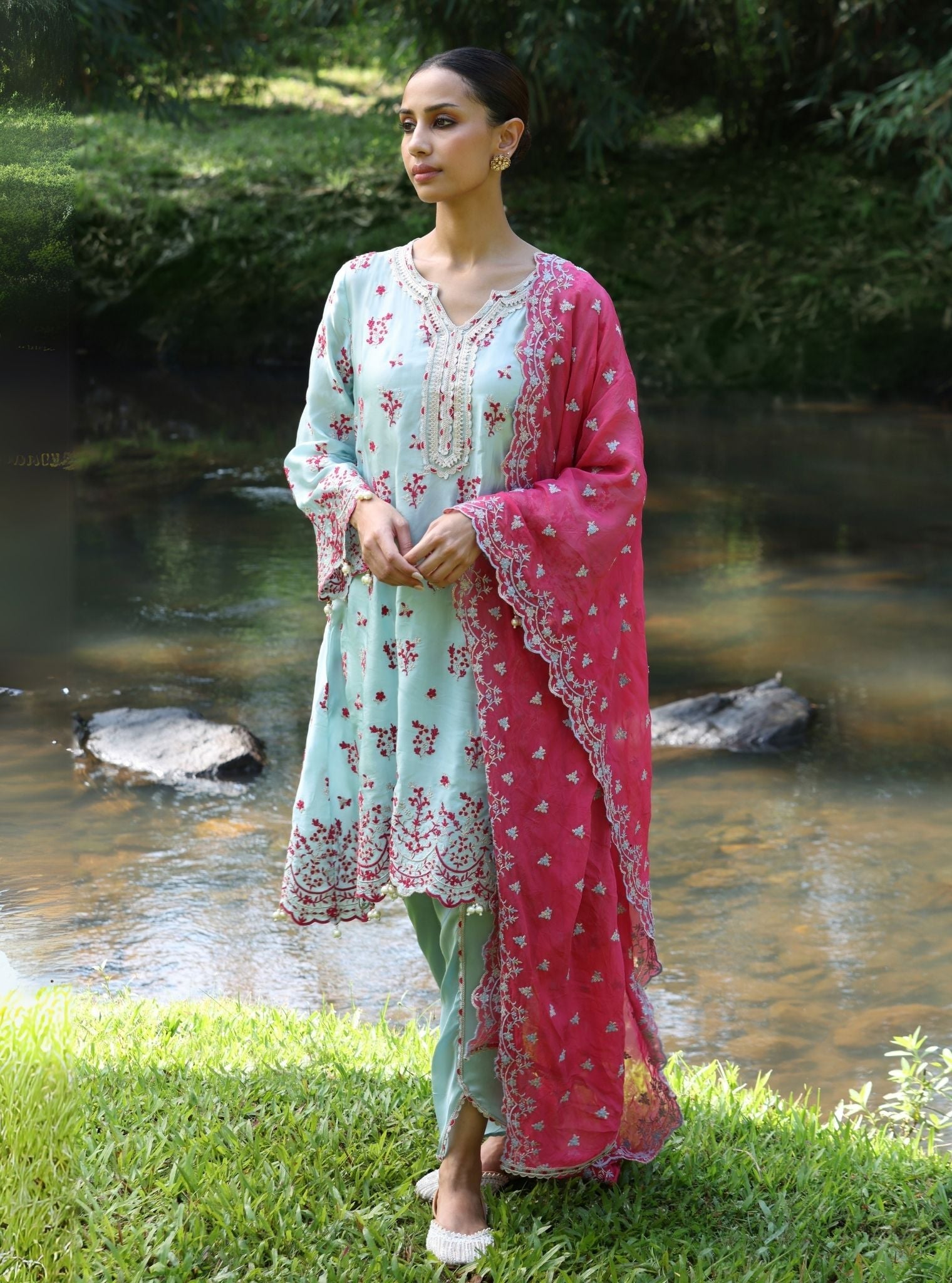 Mulmul Organza Mangalam Fuschia Dupatta