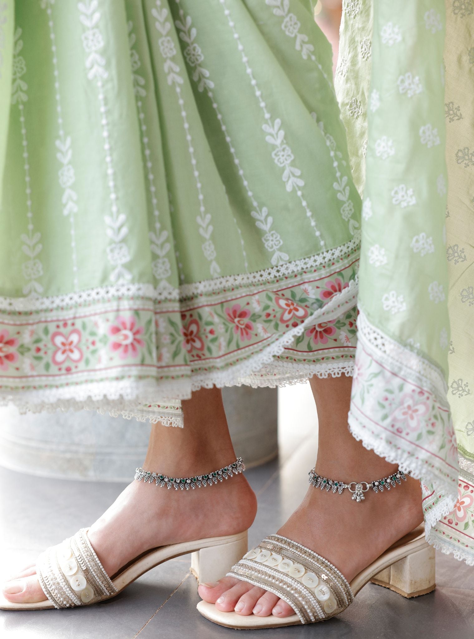 Mulmul Cotton Rasa Light Green Saree