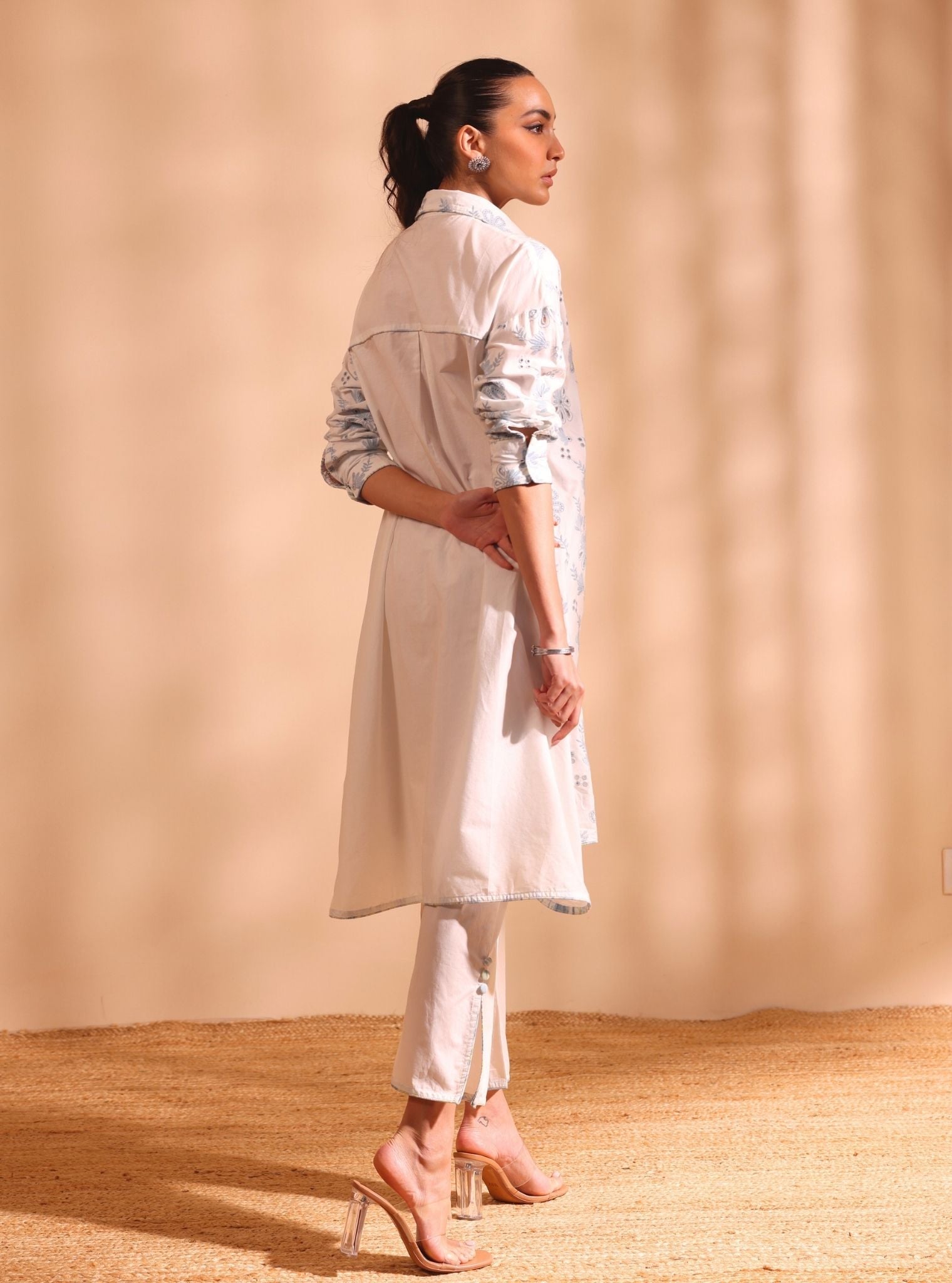 Mulmul Cotton Niva Stark White Kurta With Mulmul Cotton Niva Stark White Pant