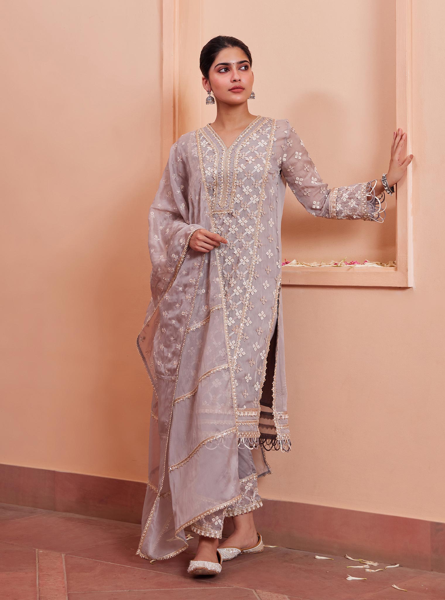 Mulmul Carvi Grey Dupatta