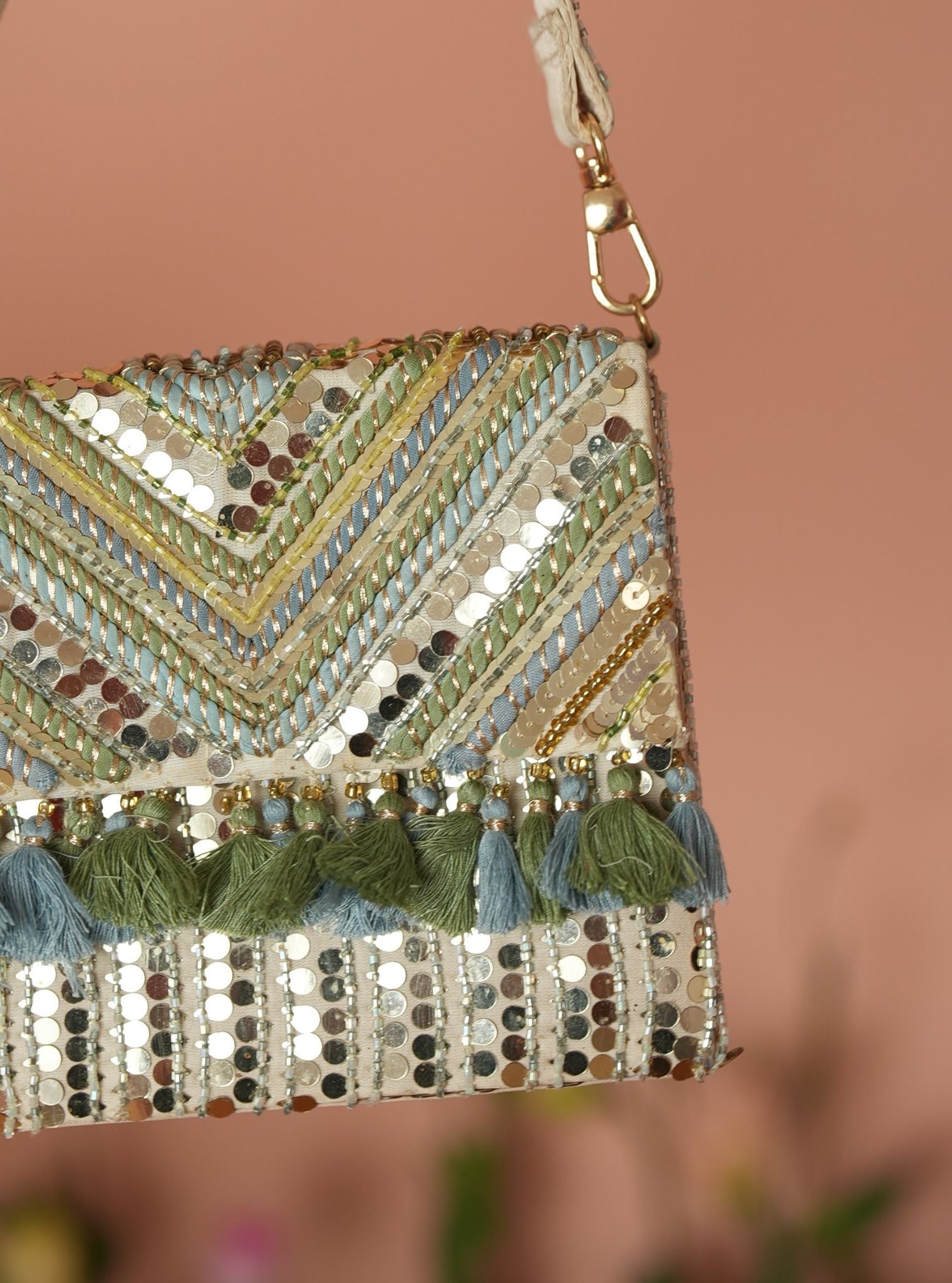 Mannat Box Bag