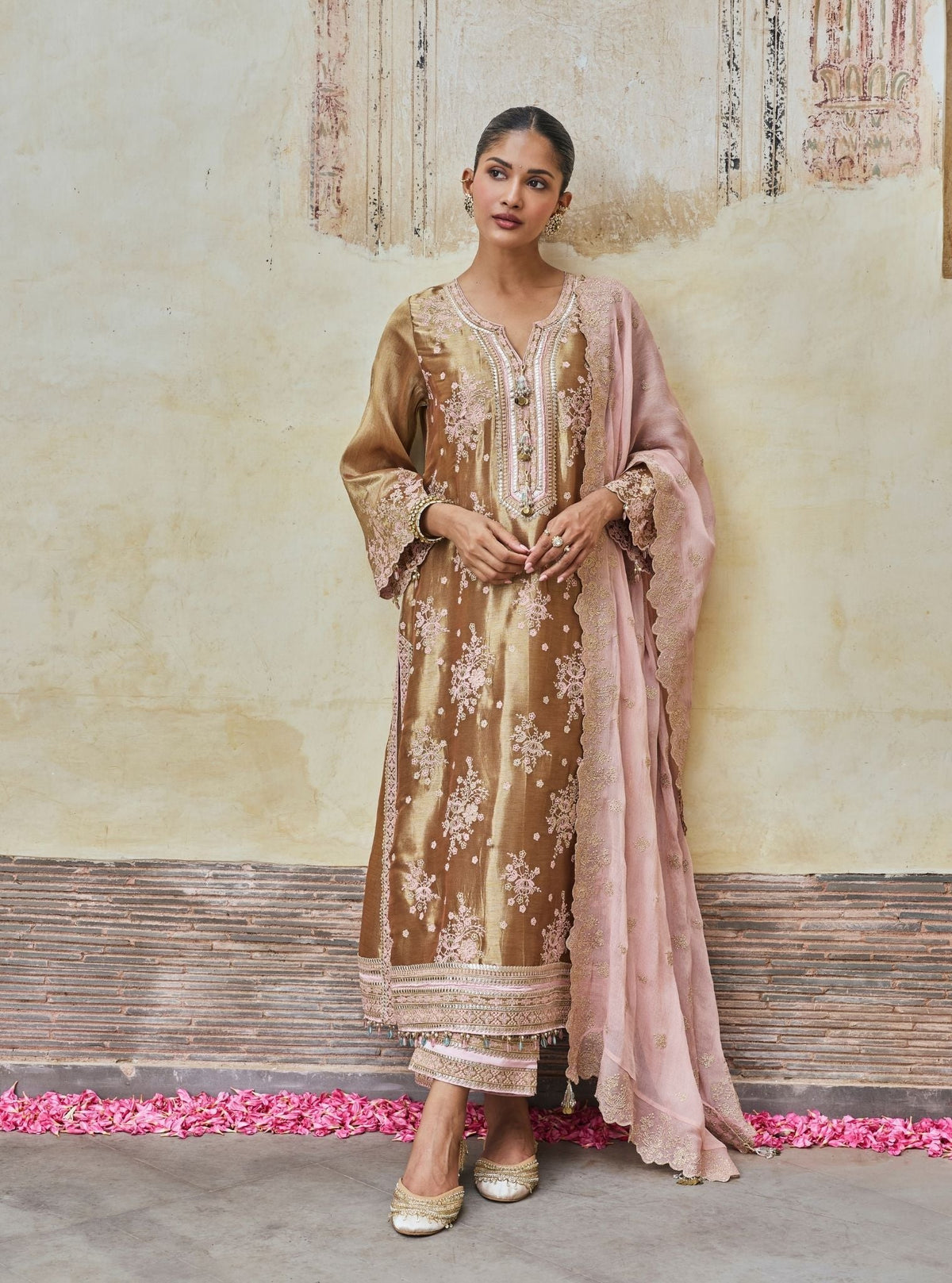 Dariya Bemberg Giraffe Brown Kurta Set