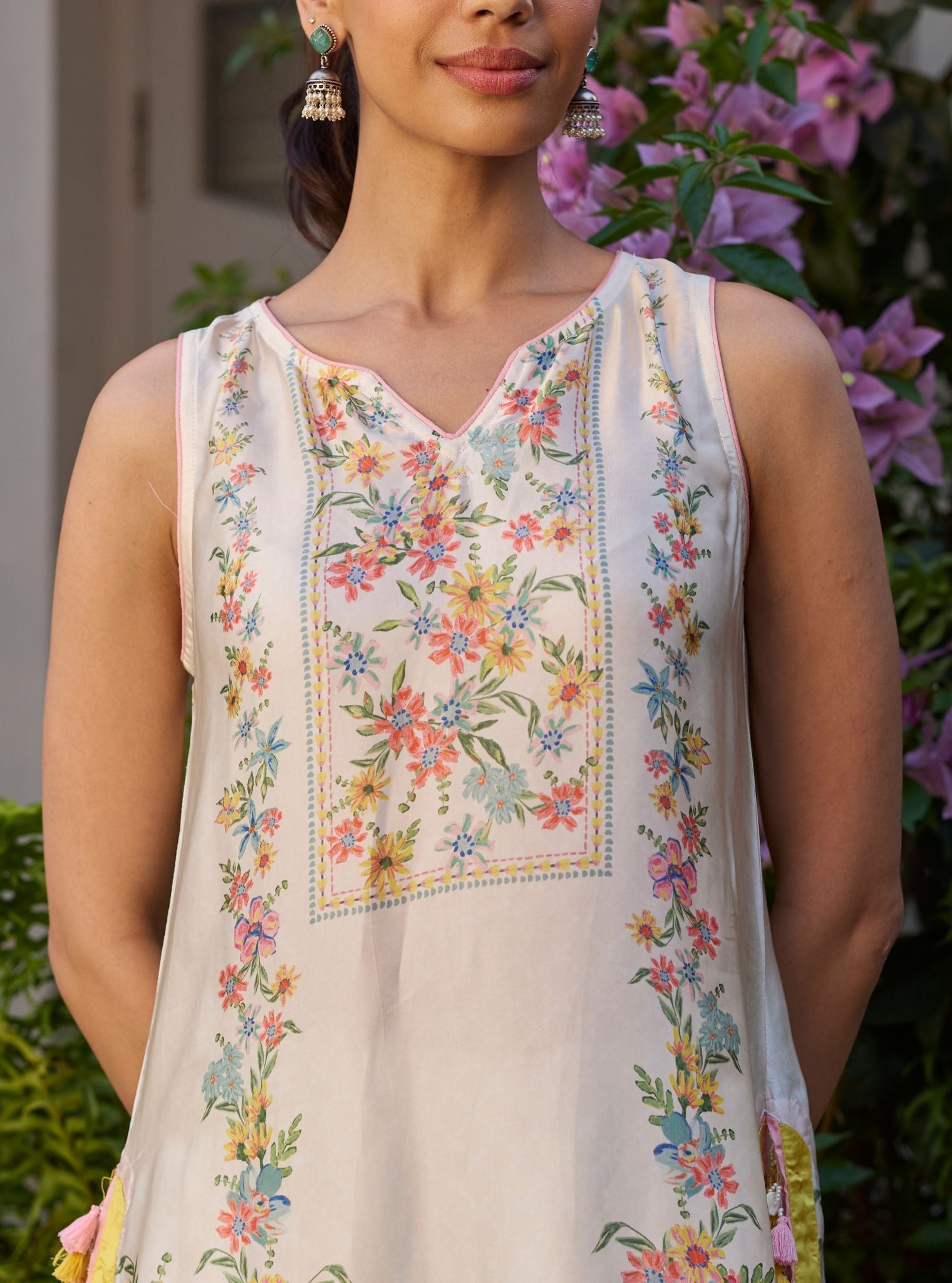 Zivae Cupro Satin Printed Off White Kurta Set