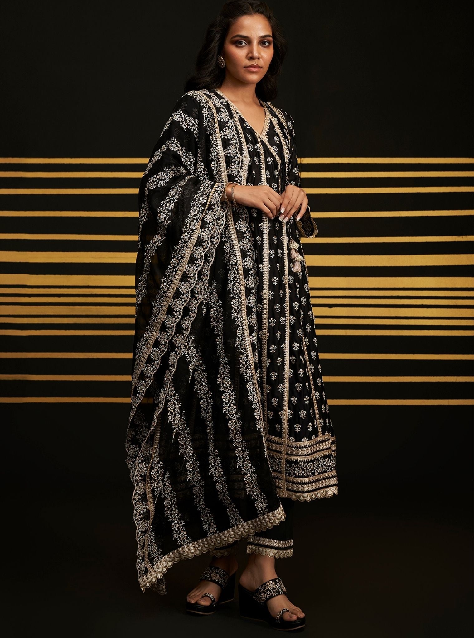 Mulmul Organza Patola Black Dupatta