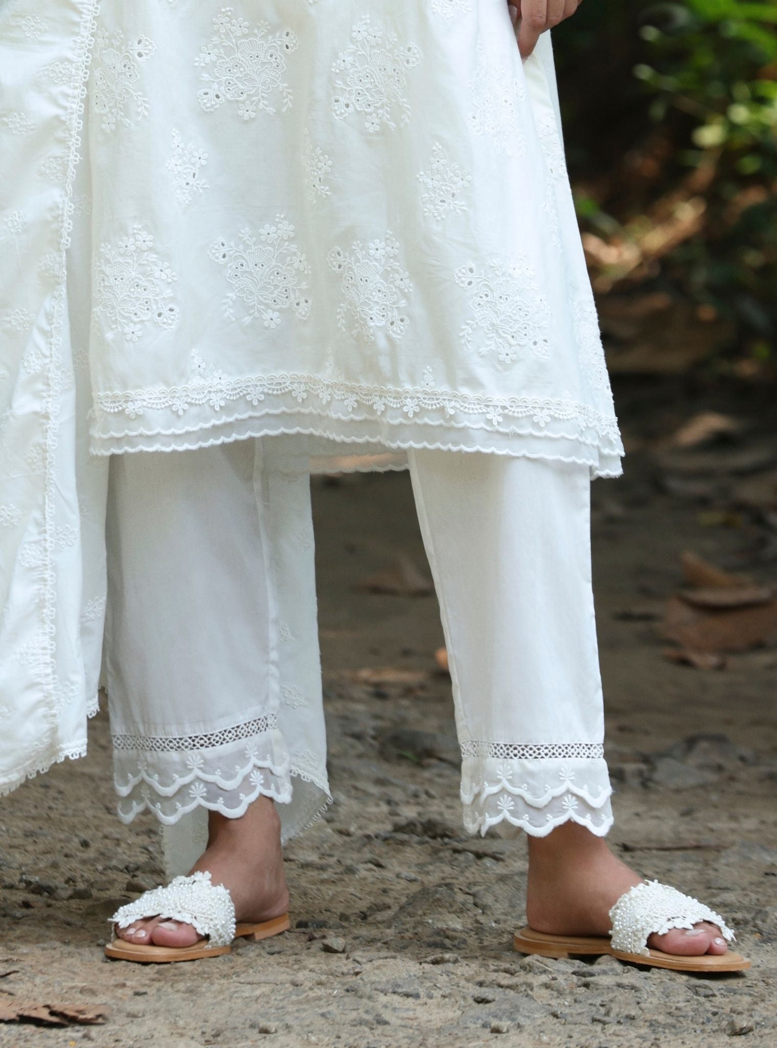 Mulmul Cotton Sira Stak White Kurta With Mulmul Cotton Yara White Pant