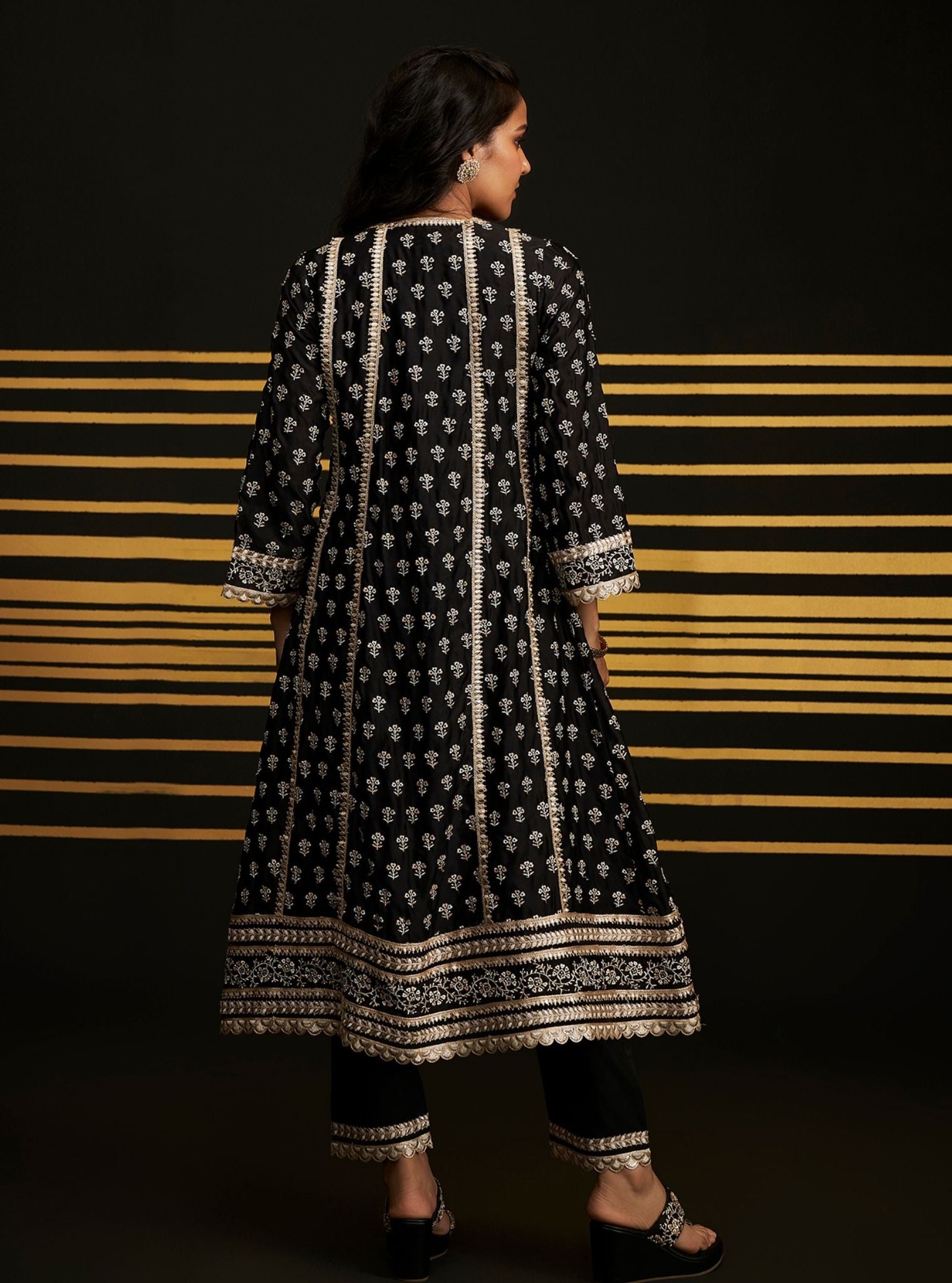 Mulmul Organza Patola Black Dupatta