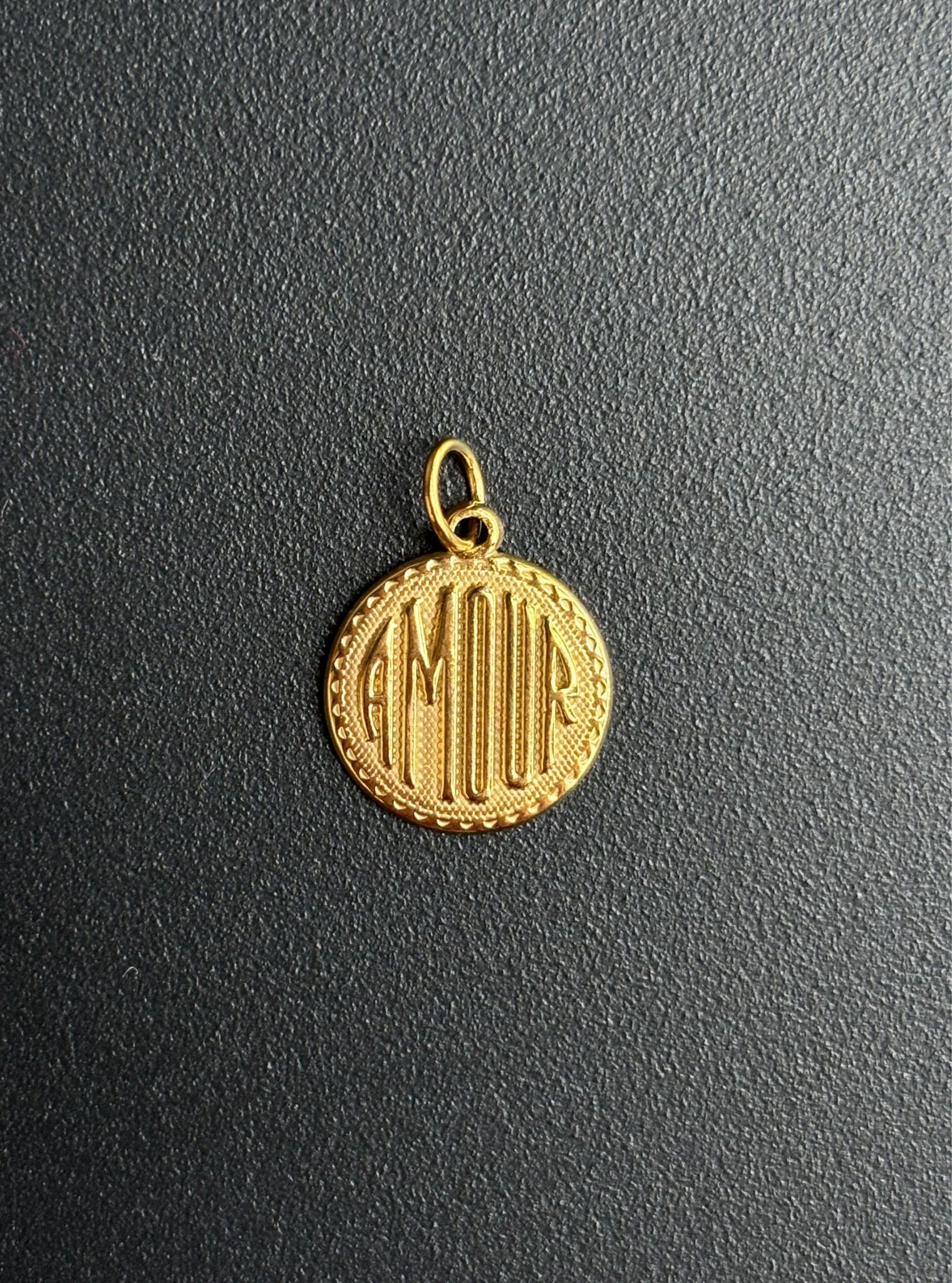 Amour Charm