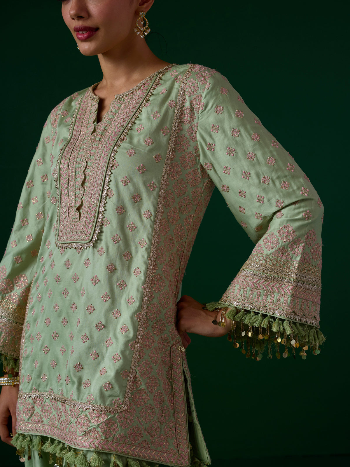 Arna Pima Satin Green Kurta Set