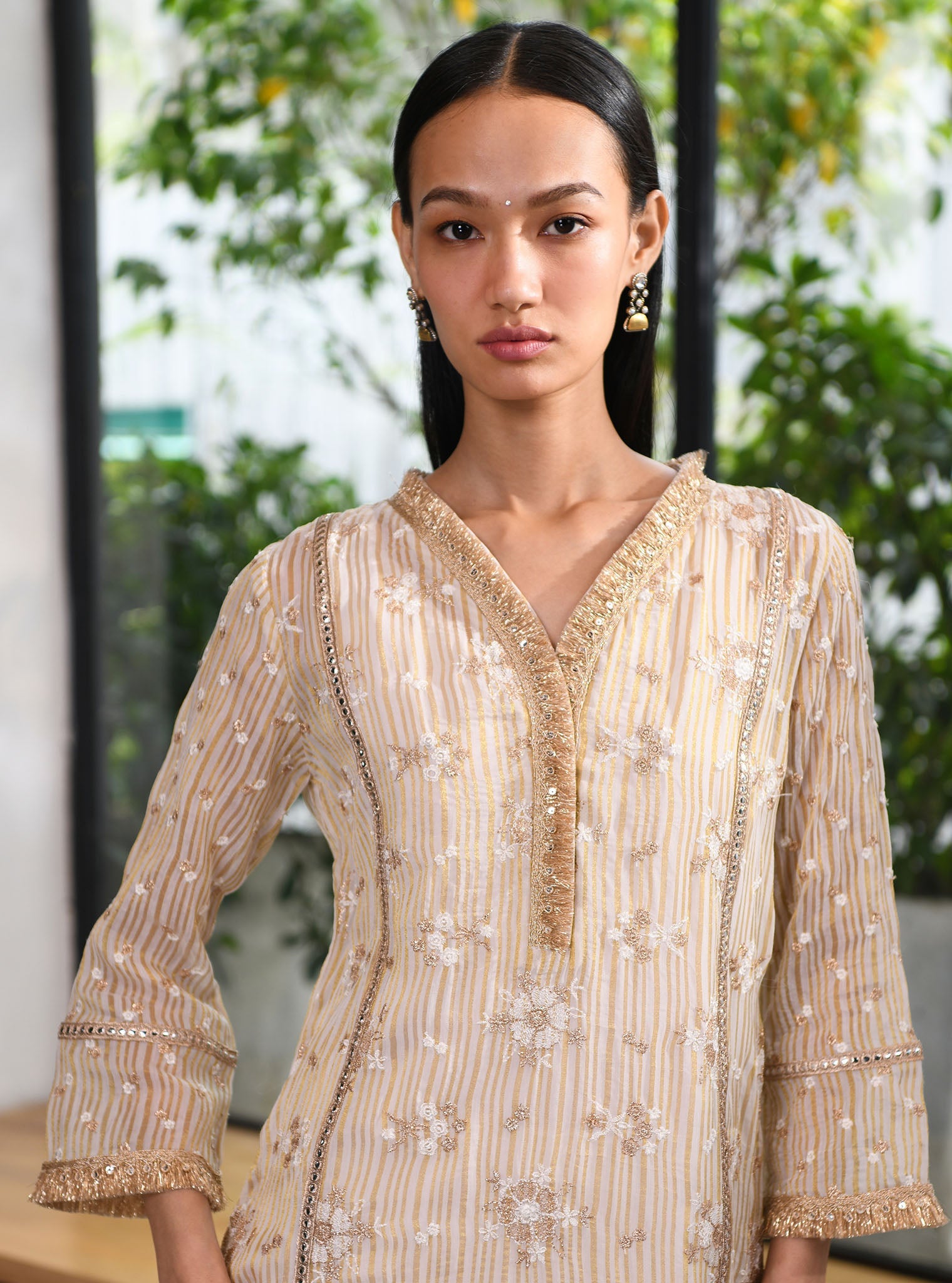 Mulmul Banarsi Carey Off White Kurta