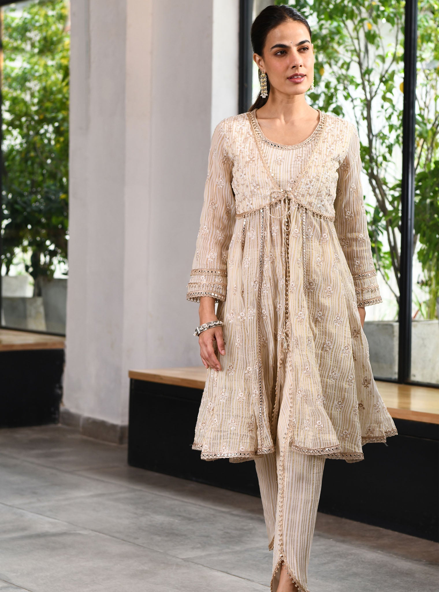 Mulmul Banarsi Finsbury Short Off White anarkali Kurta