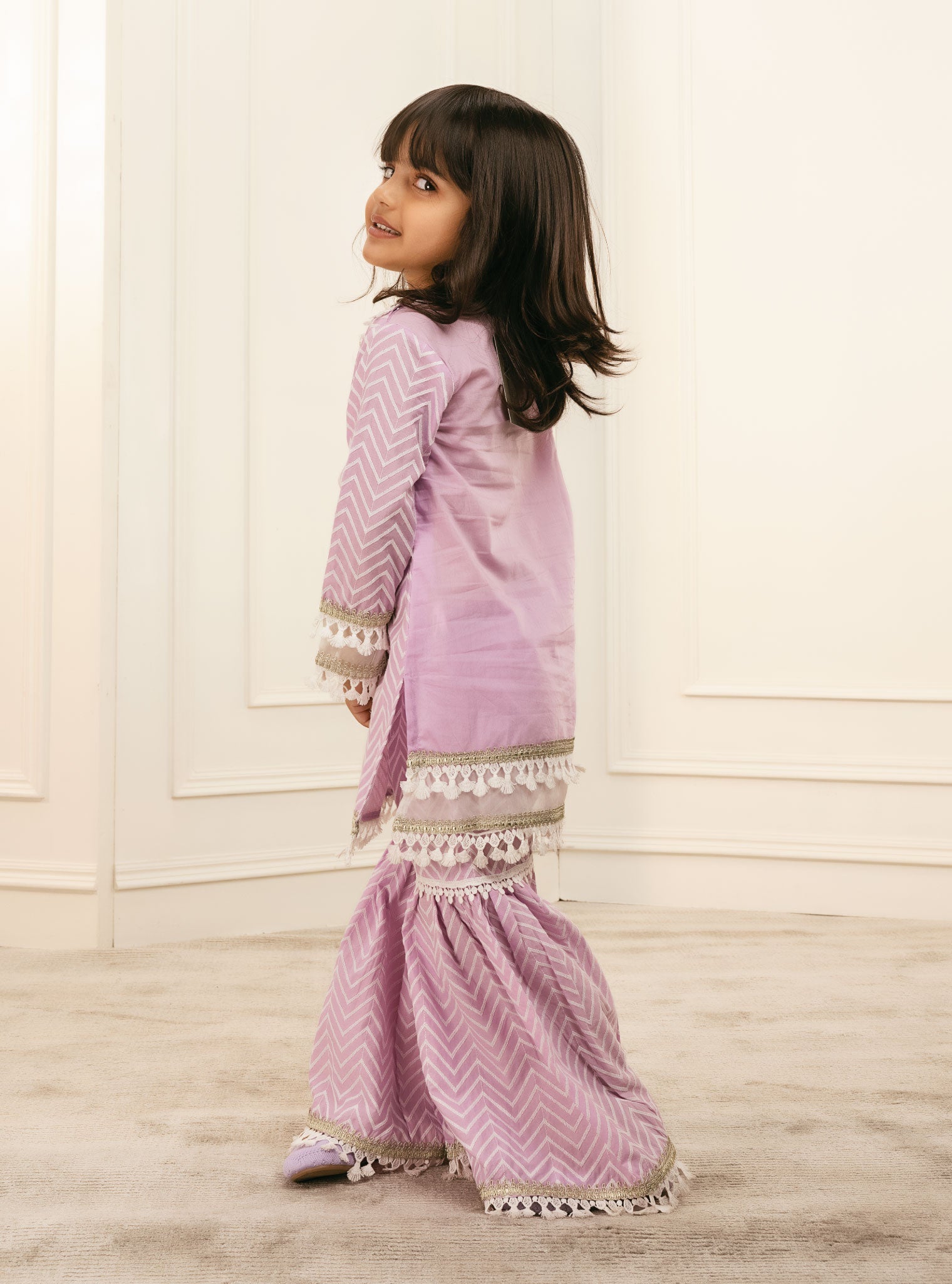 Mulmul Cotton Elara Lilac Kurta With Elara Lilac Garara