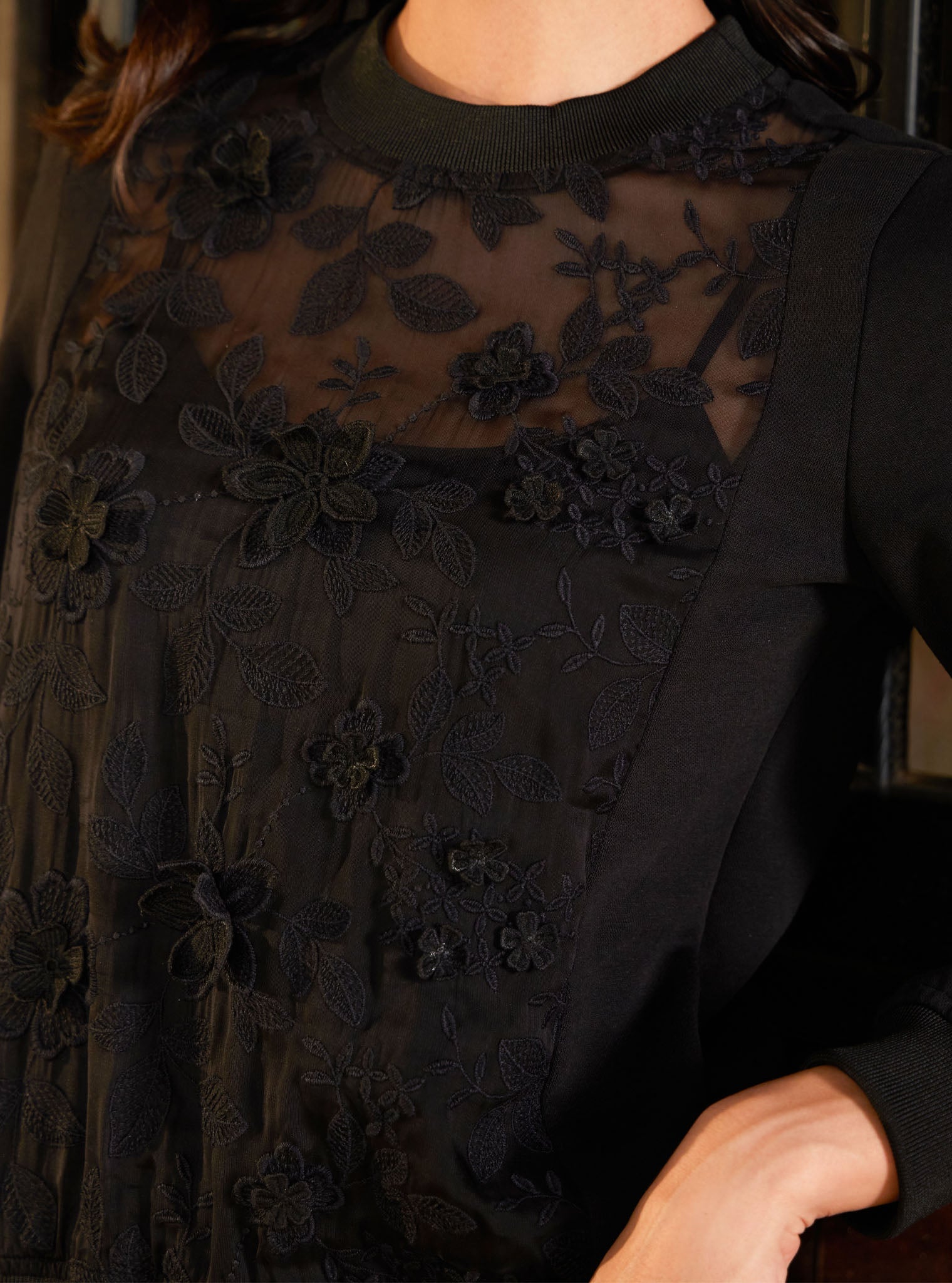 Nesoi Fleece Black Top