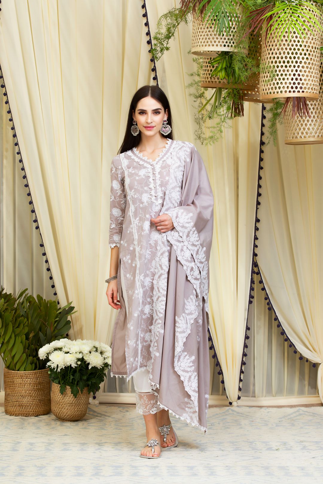 Mulmul Supima Cotton Emb. Border Dupatta