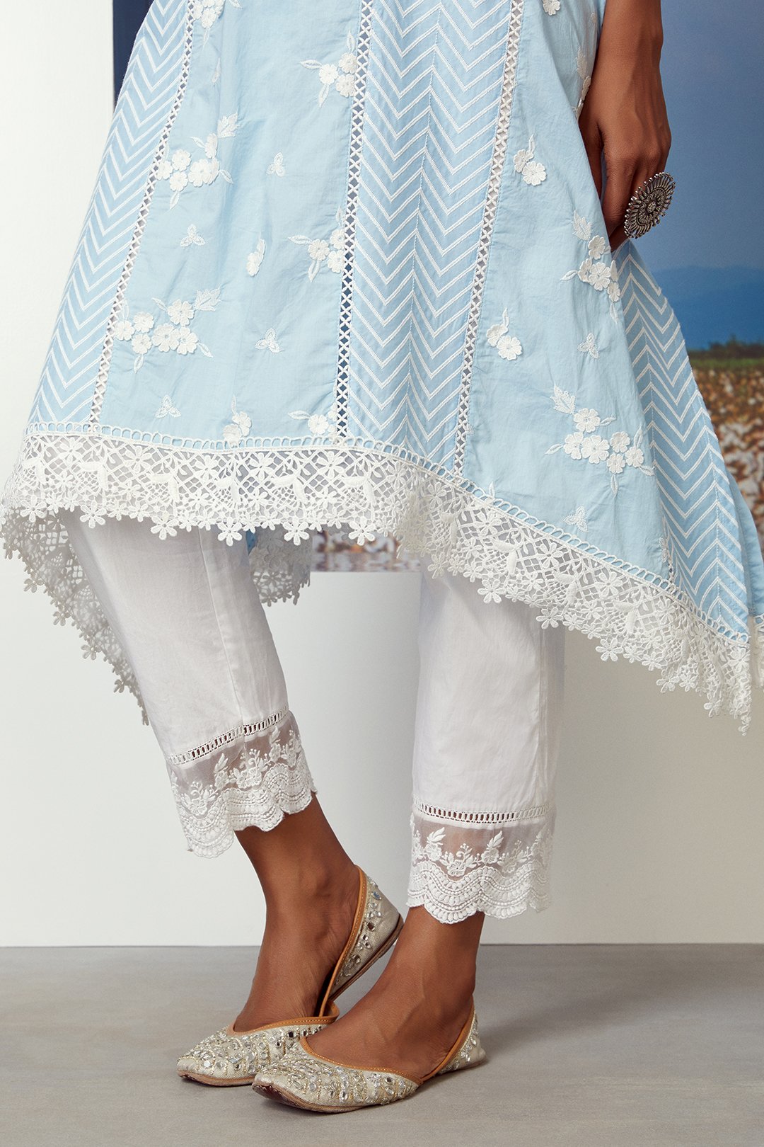 Mulmul Cotton GLORY KURTA With FLORAL ORGANZA PANT